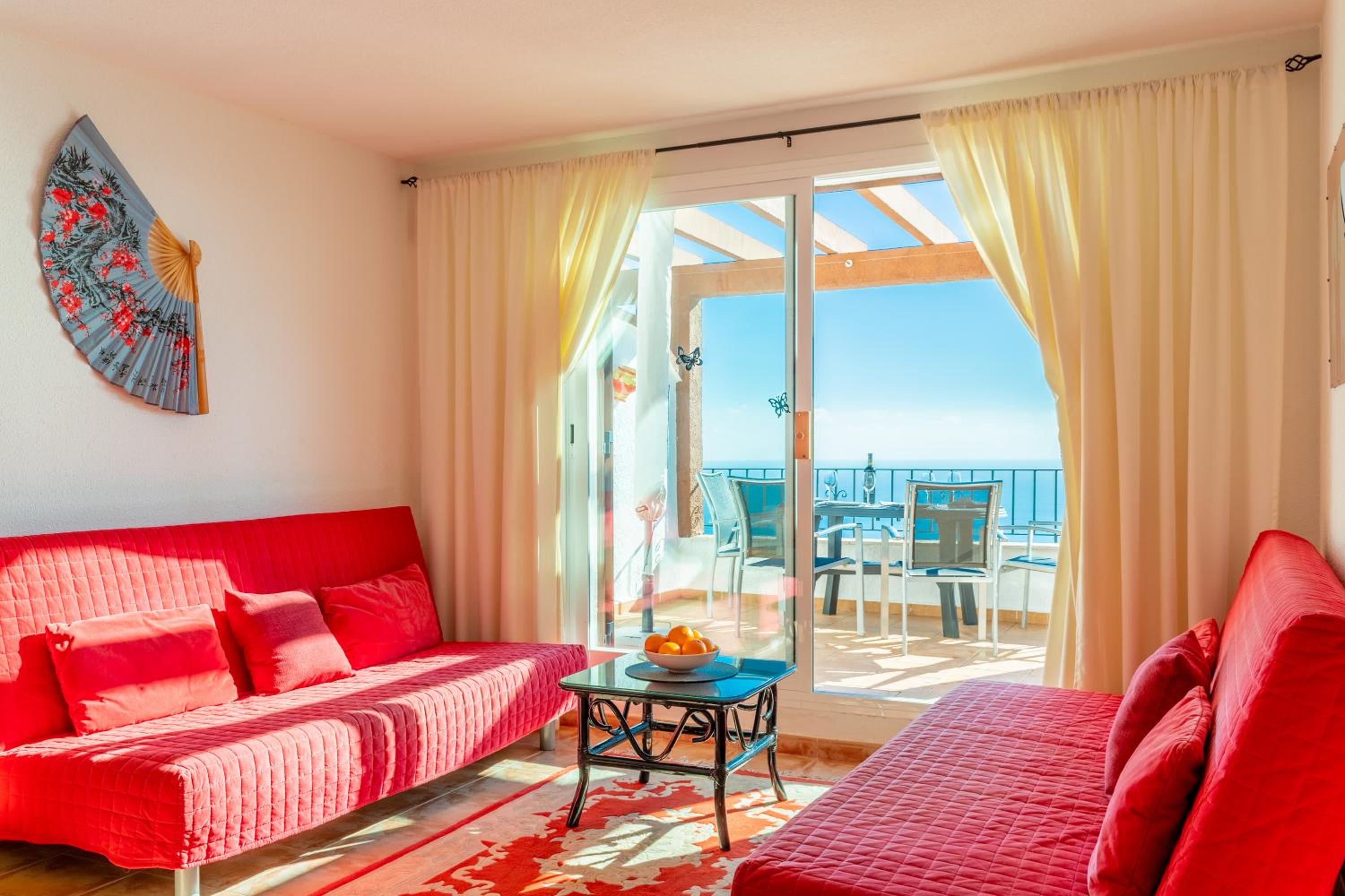Two-Bedroom Deluxe Apartment with Ocean View photo 2