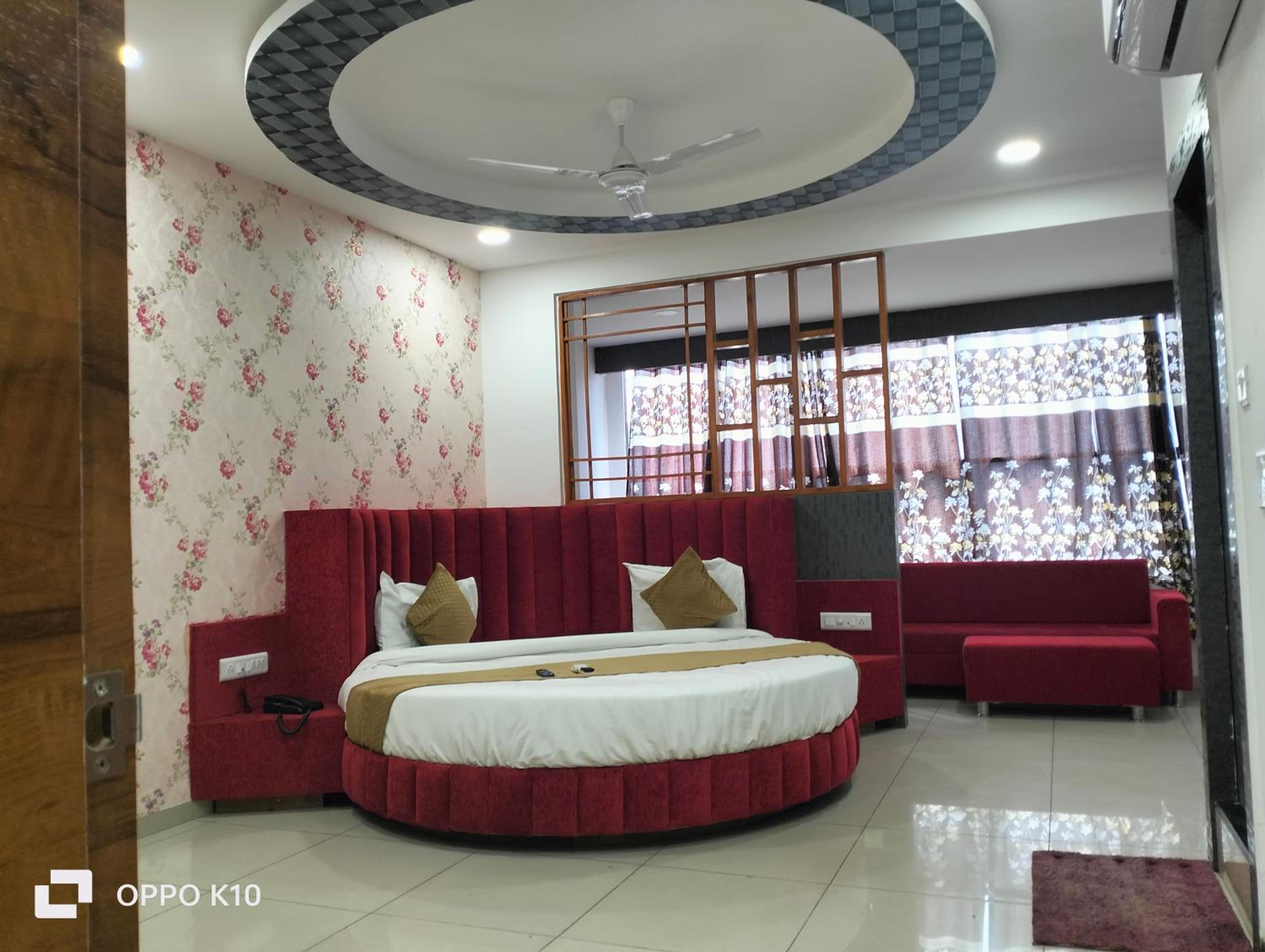 Queen Suite photo 3