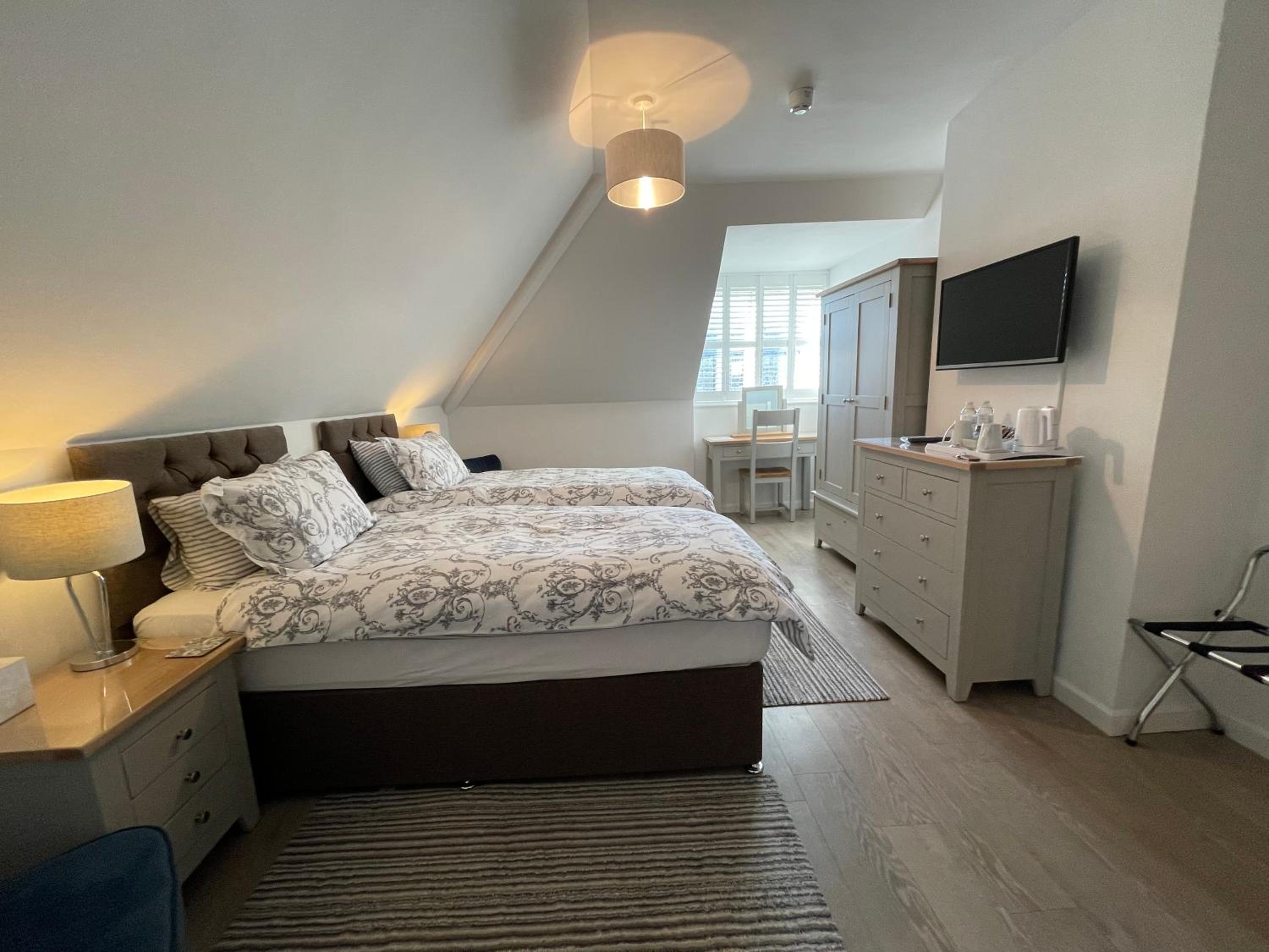 Deluxe Twin Room