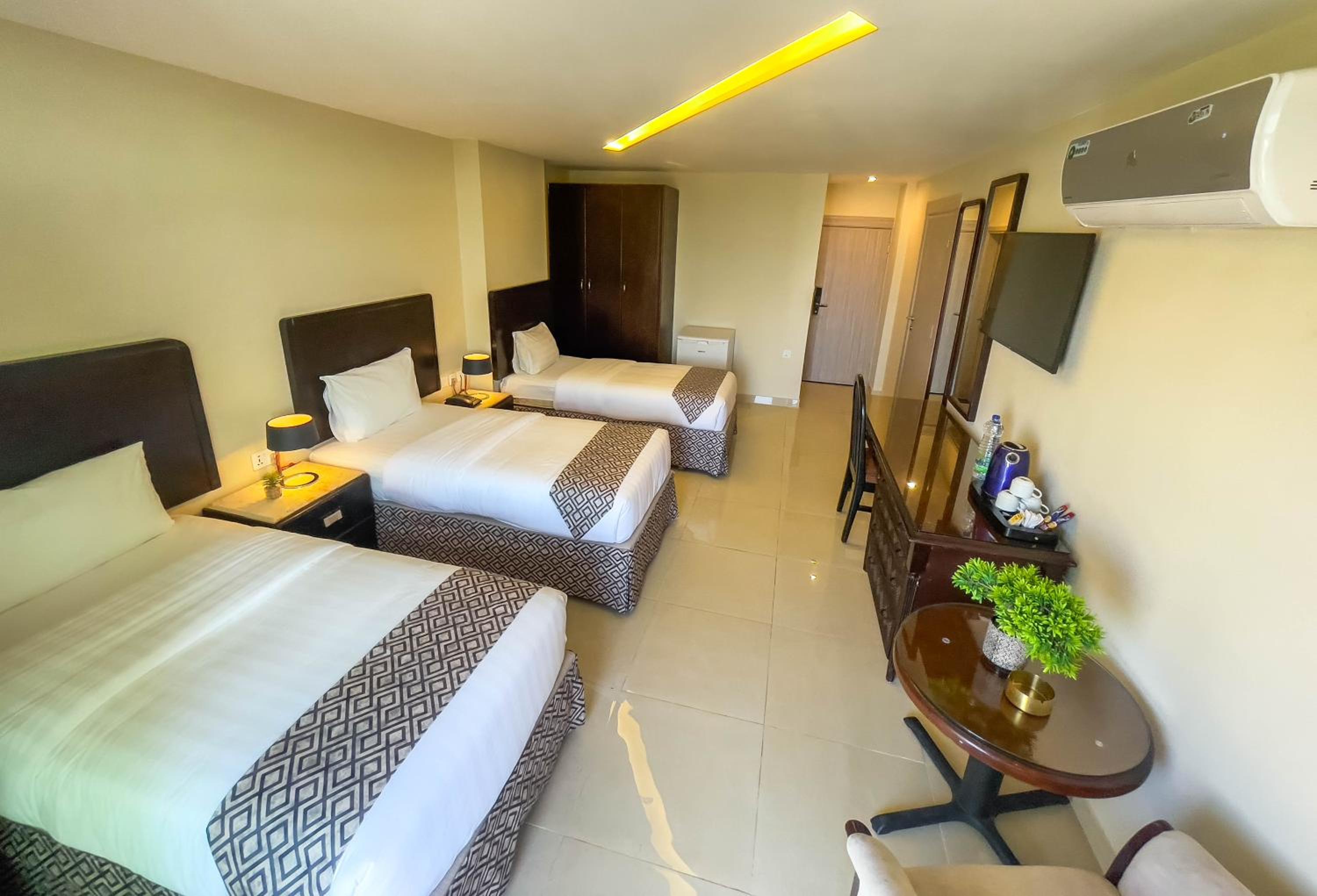 Deluxe Triple Room