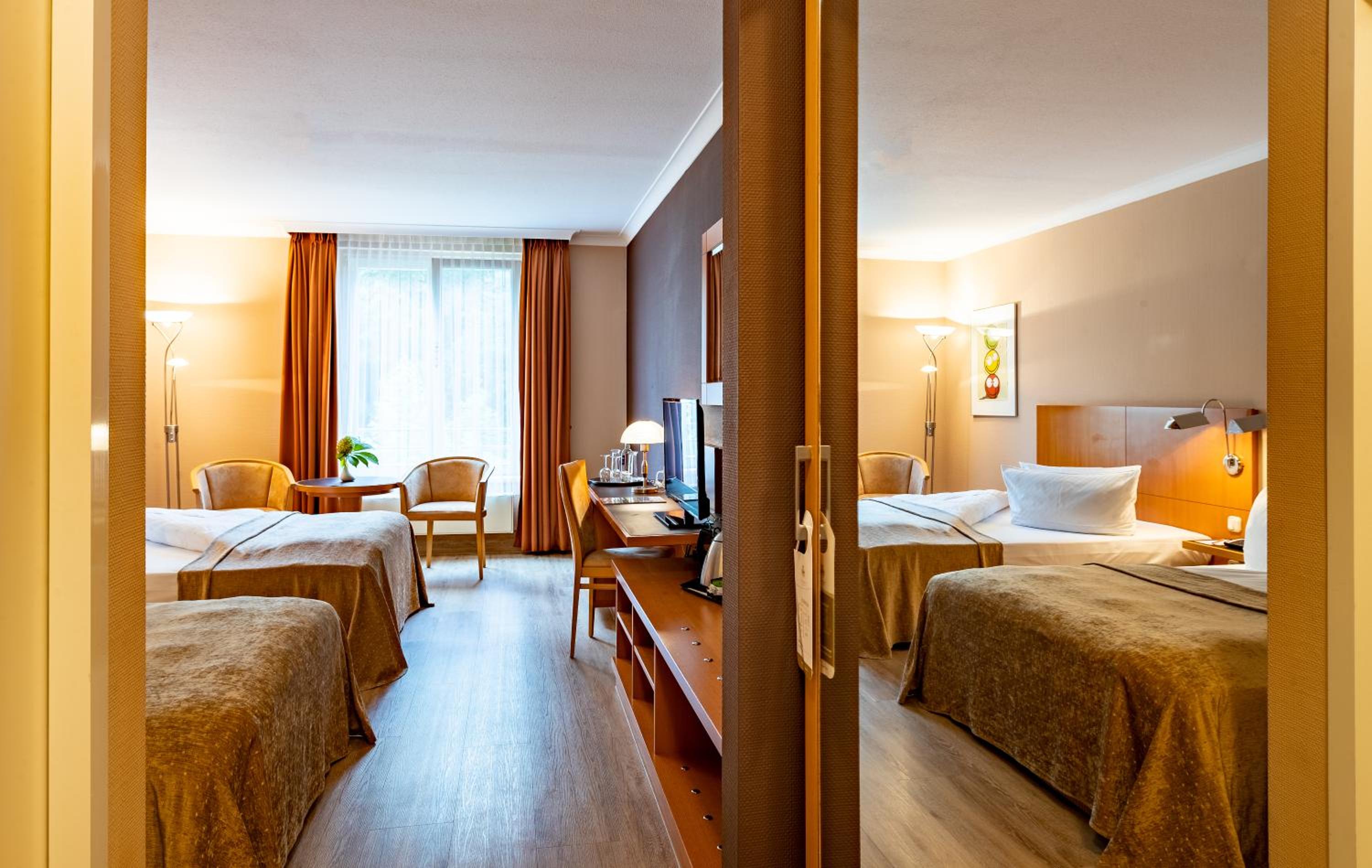 Standard Twin Room photo 3