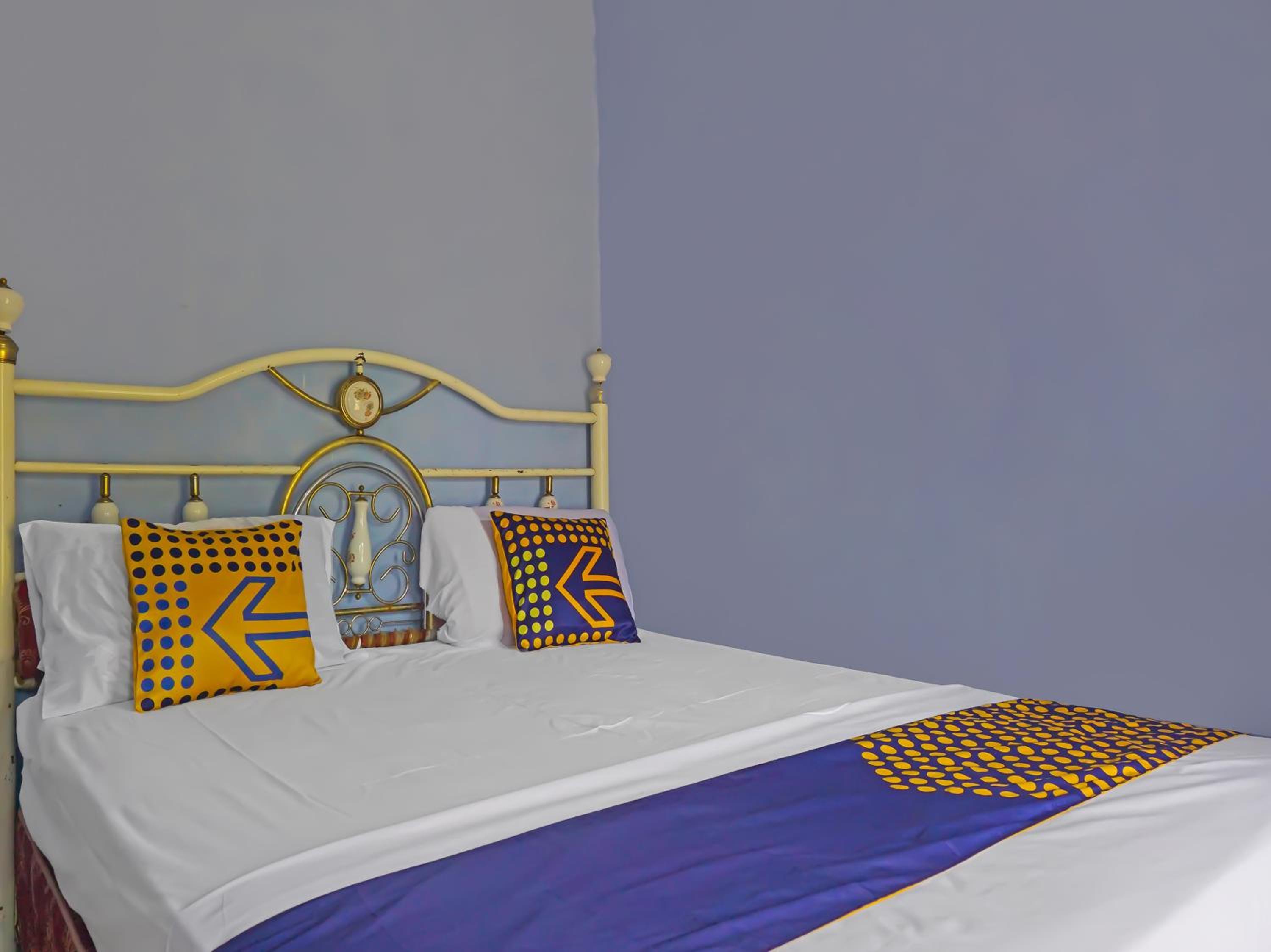 Budget Double Room photo 2