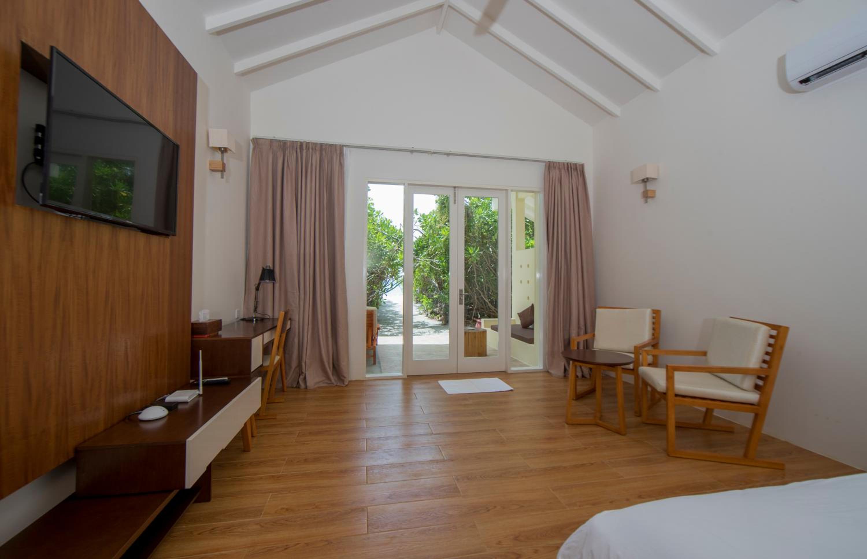 Deluxe Beach Bungalow - Beachfront (10% off on Spa Services, 15% off on Excursions & Free Early Check-In on Availability Basis)