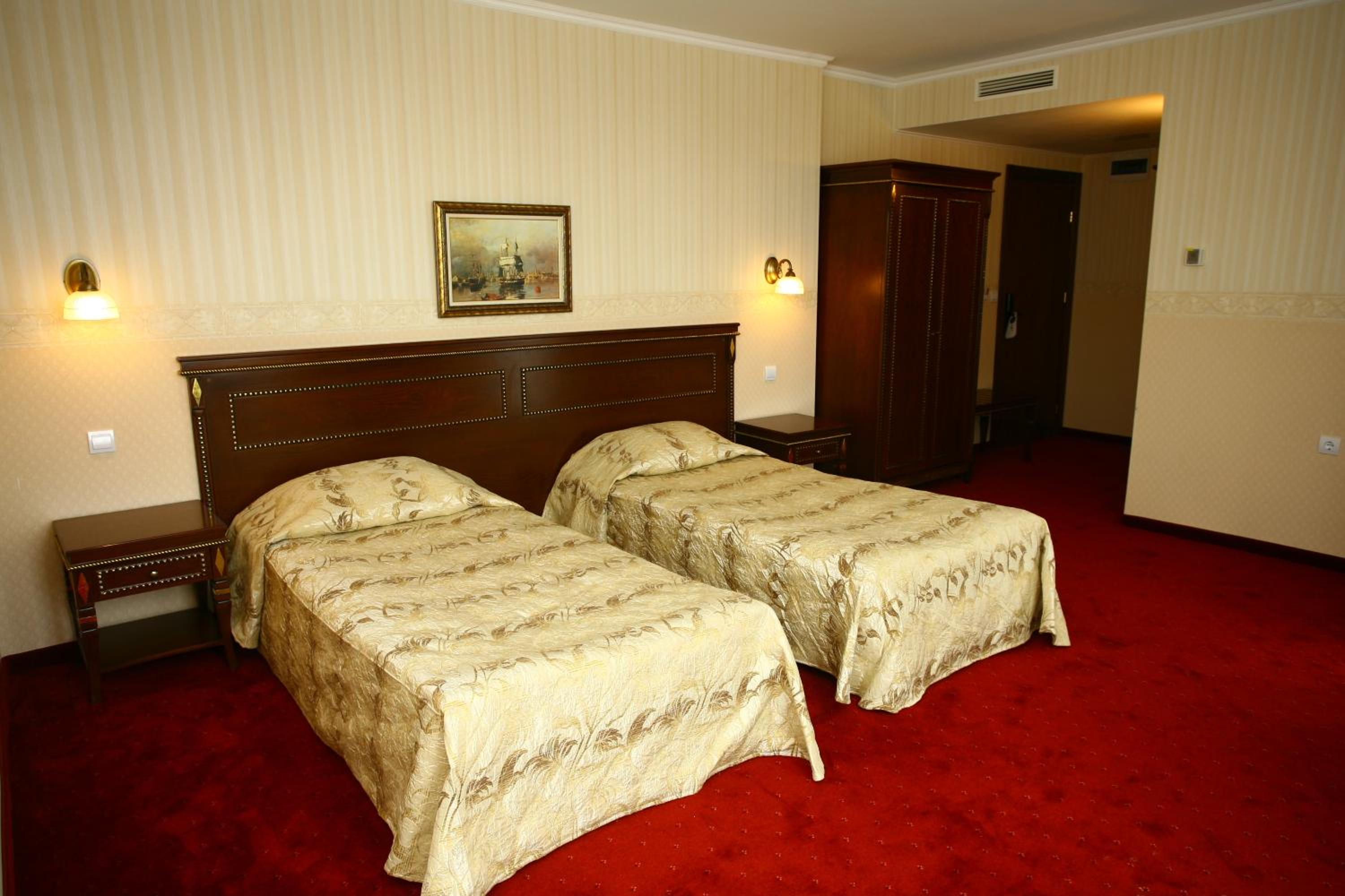 Double or Twin Room photo 2
