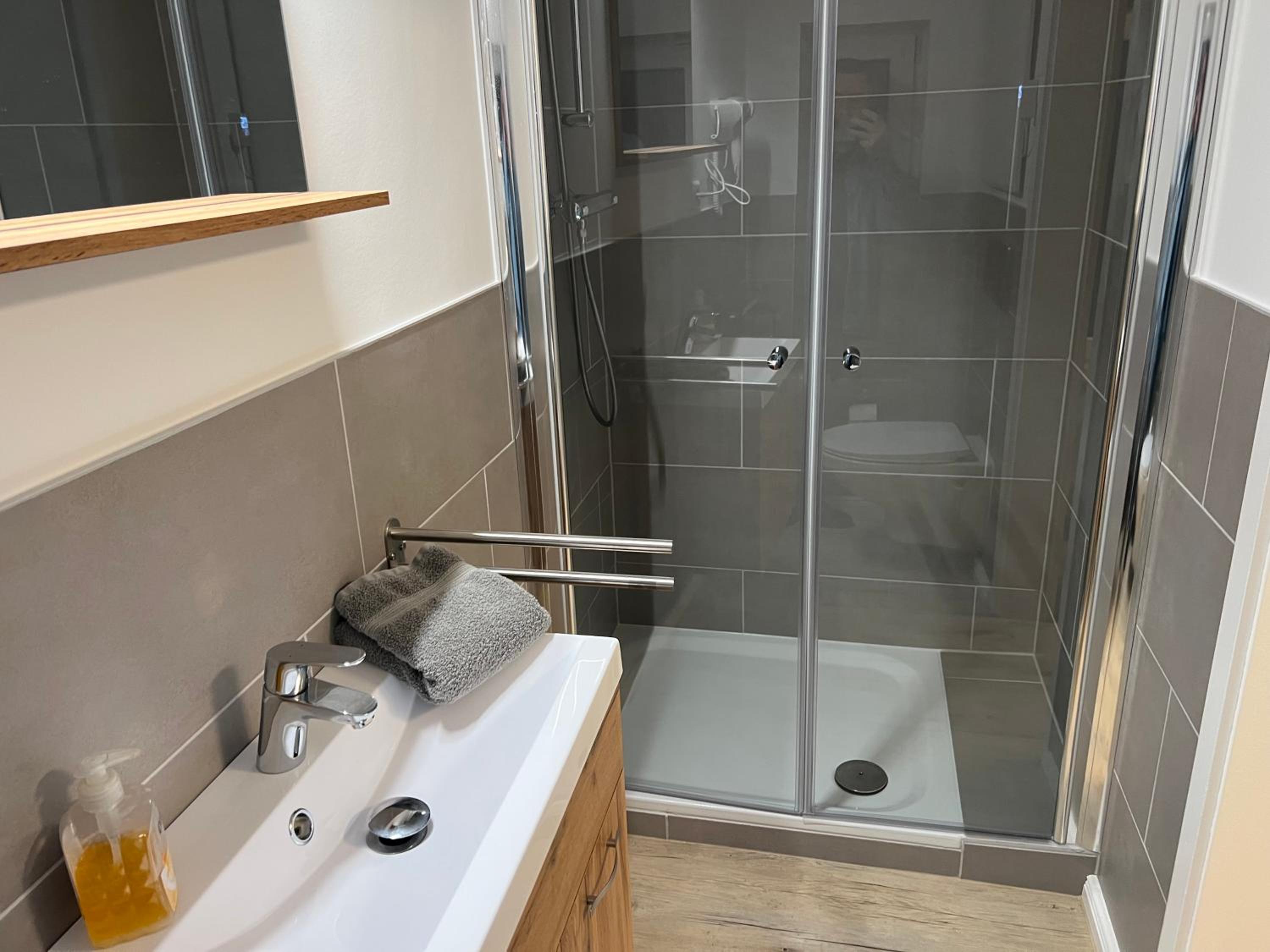 Double Room with Private Bathroom photo 3