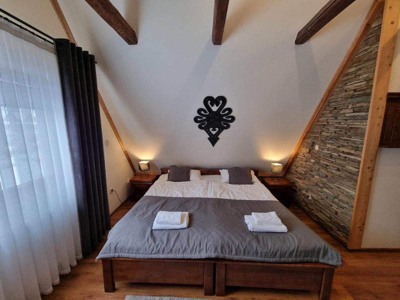 Classic Triple Room - Photo 10