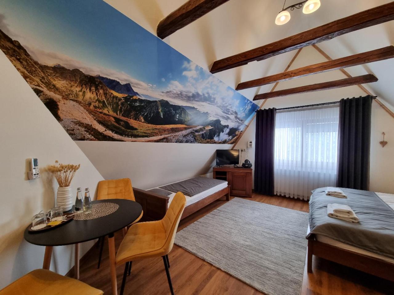 Classic Triple Room - Photo 8