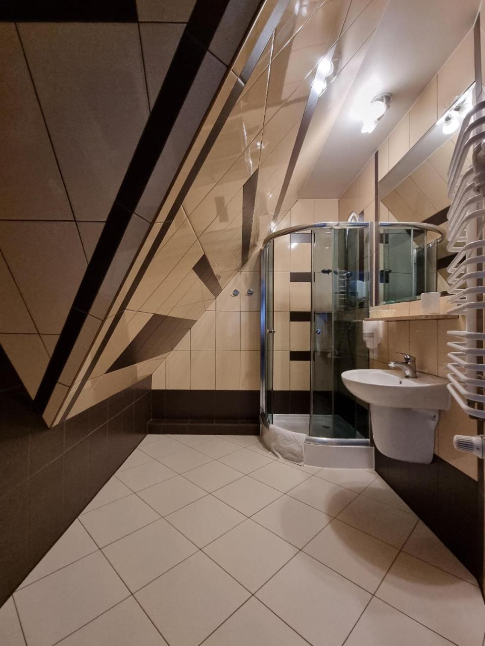 Classic Triple Room - Photo 6