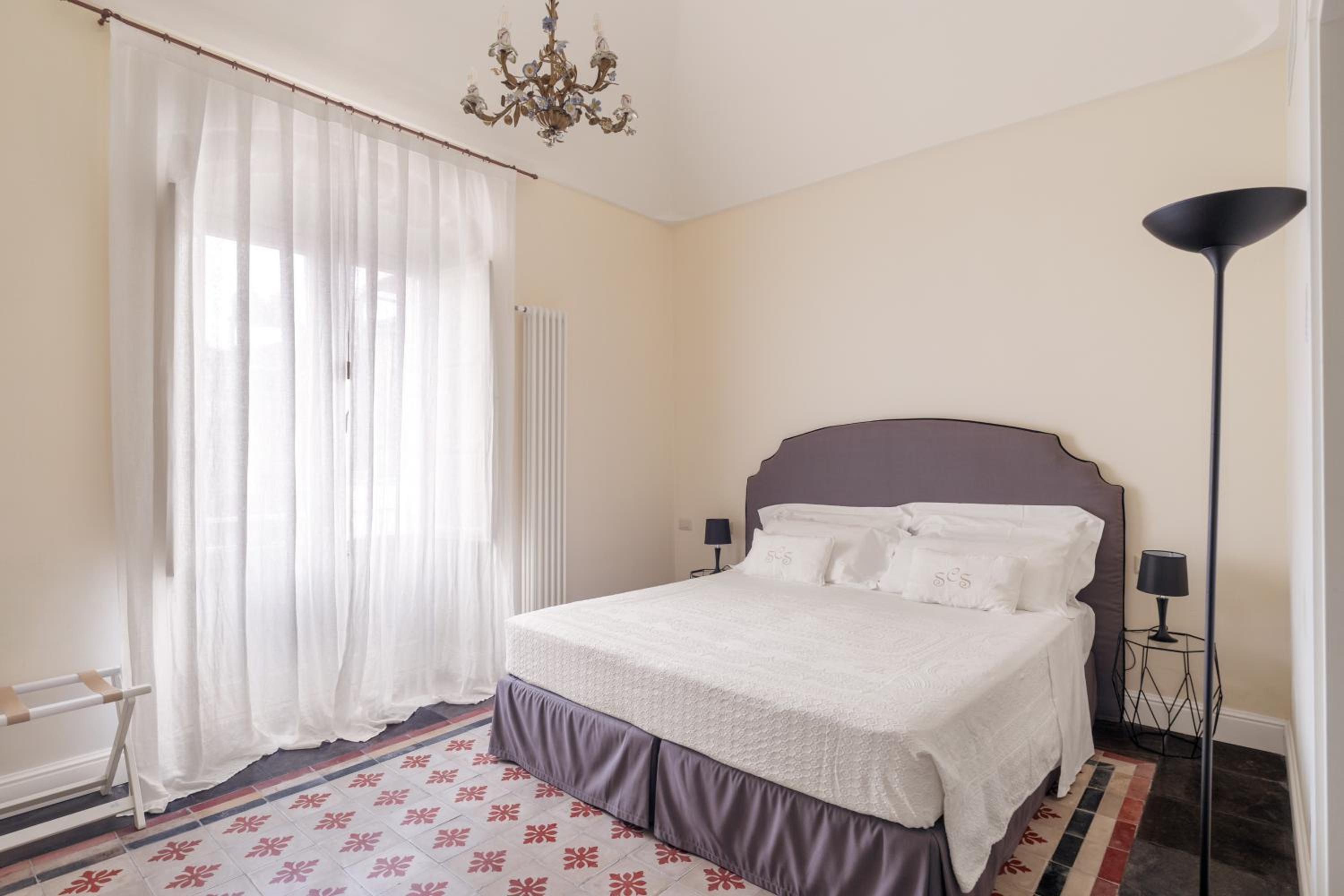 King Suite with Balcony and View photo 3