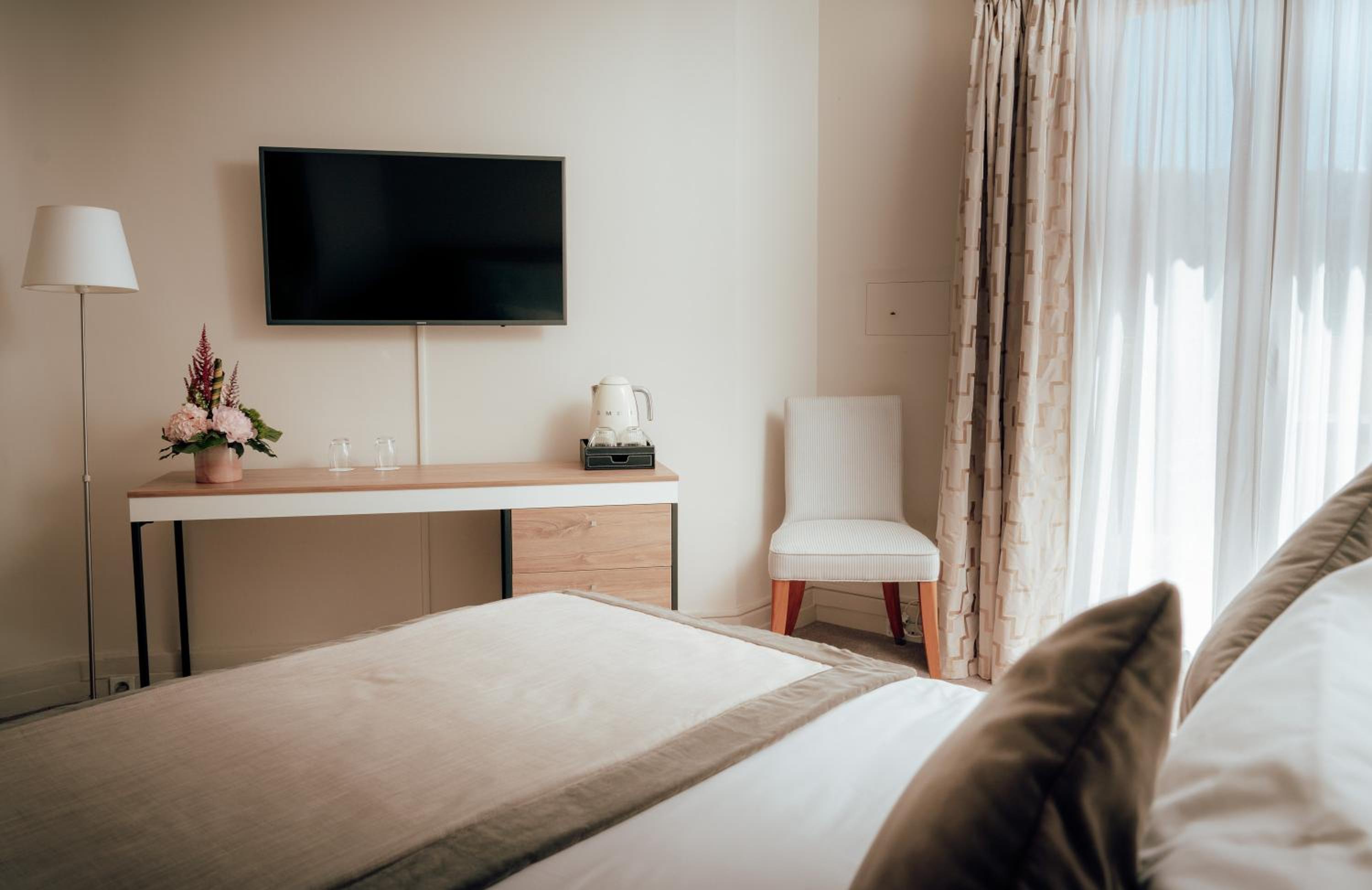 Deluxe Double Room - Photo 1