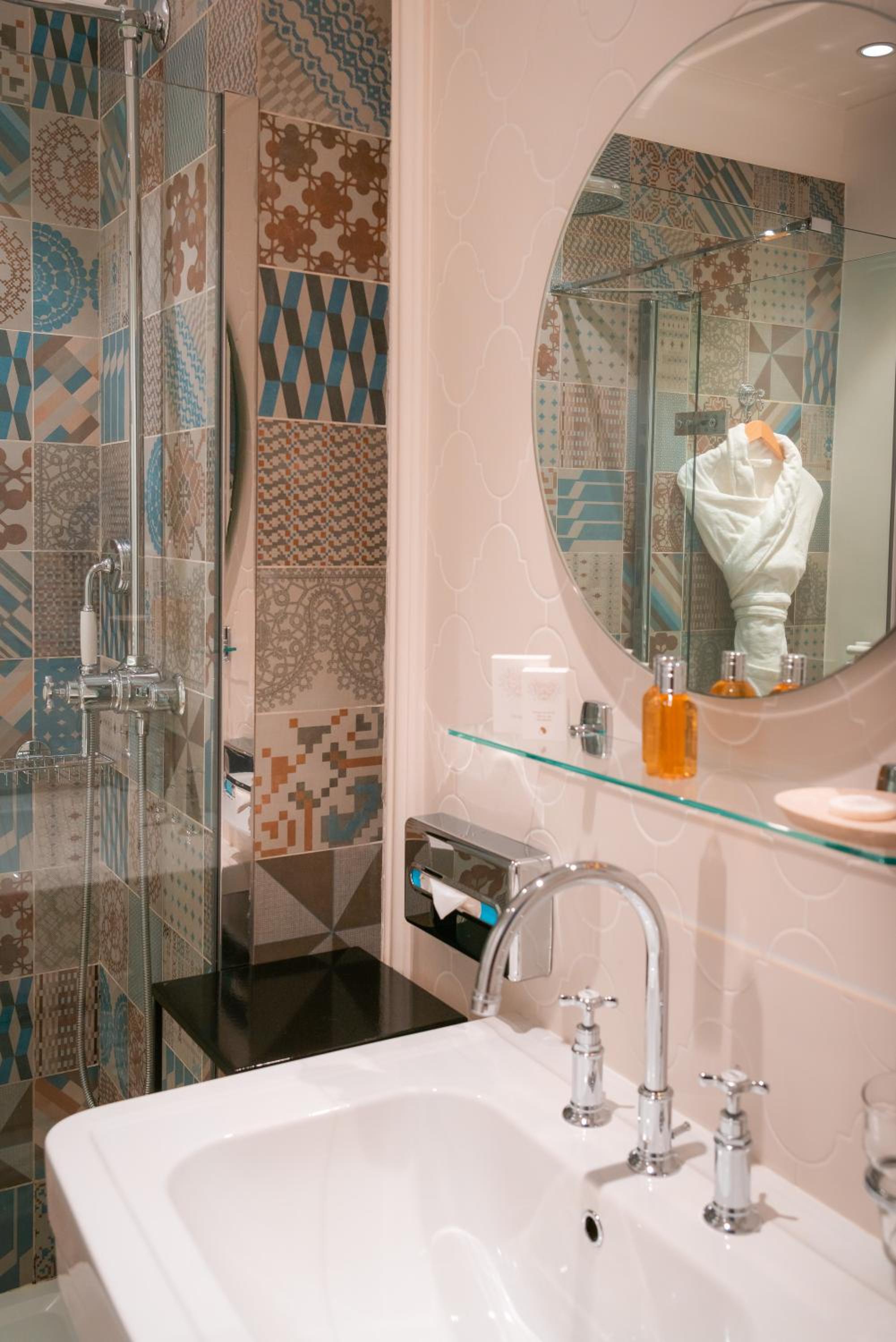 Deluxe Double Room with Balcony and Sea View - Photo 4