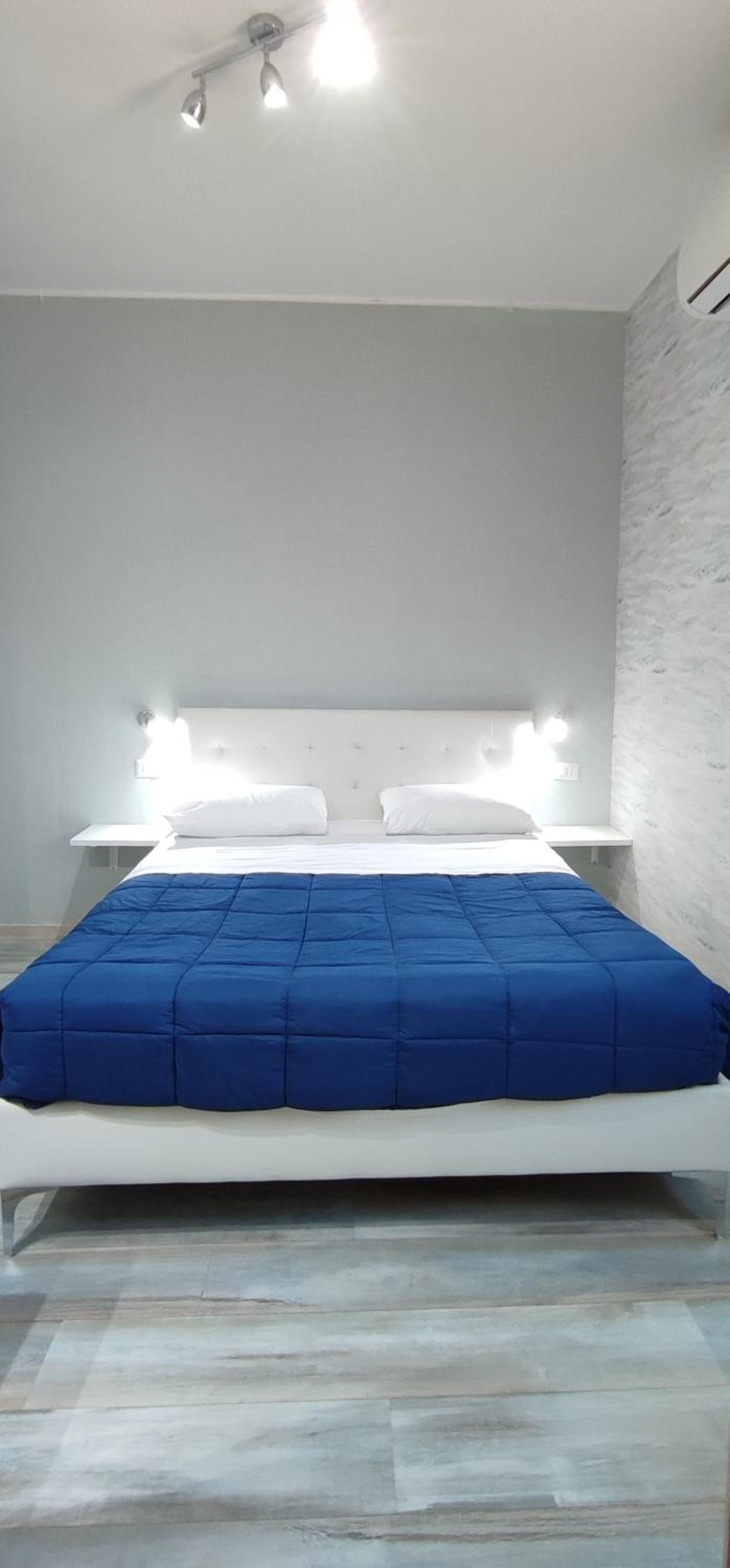 Small Double Room photo 1