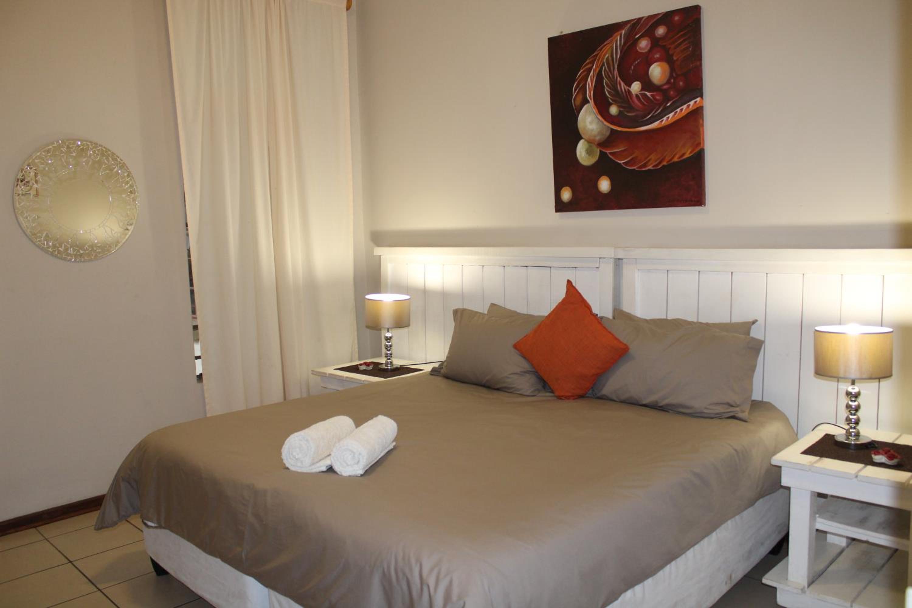 Double or Twin Room with Shared Bathroom photo 3