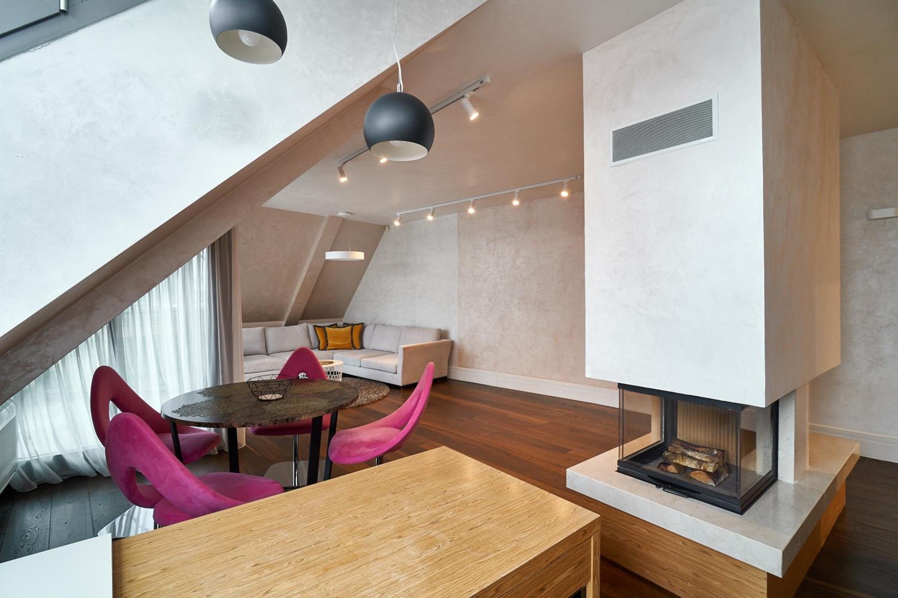 Two-Bedroom Apartment - Photo 9