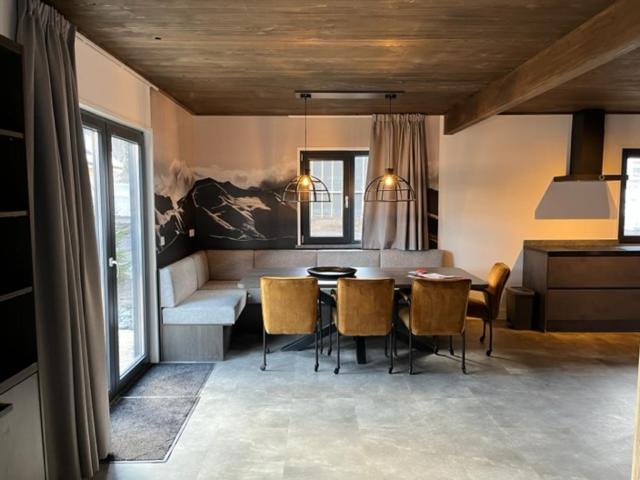 Three-Bedroom Chalet photo 3