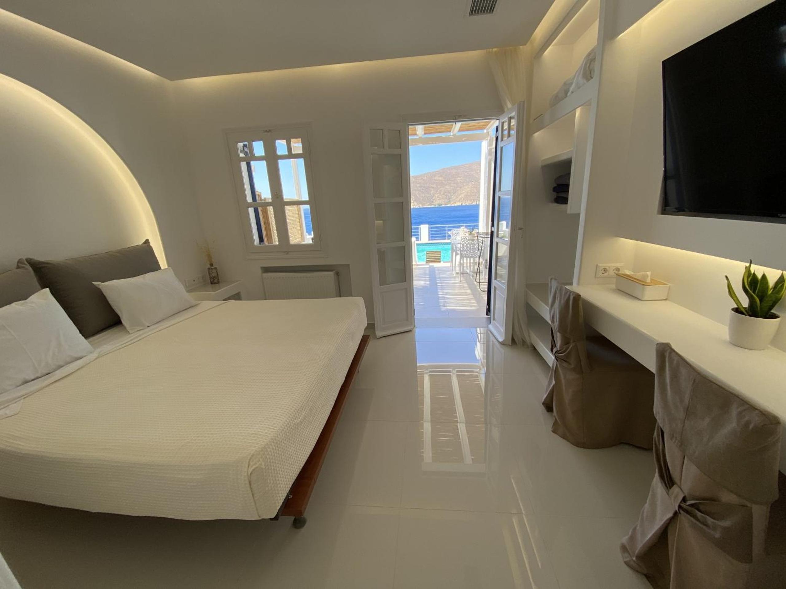 Quadruple Room with Sea View