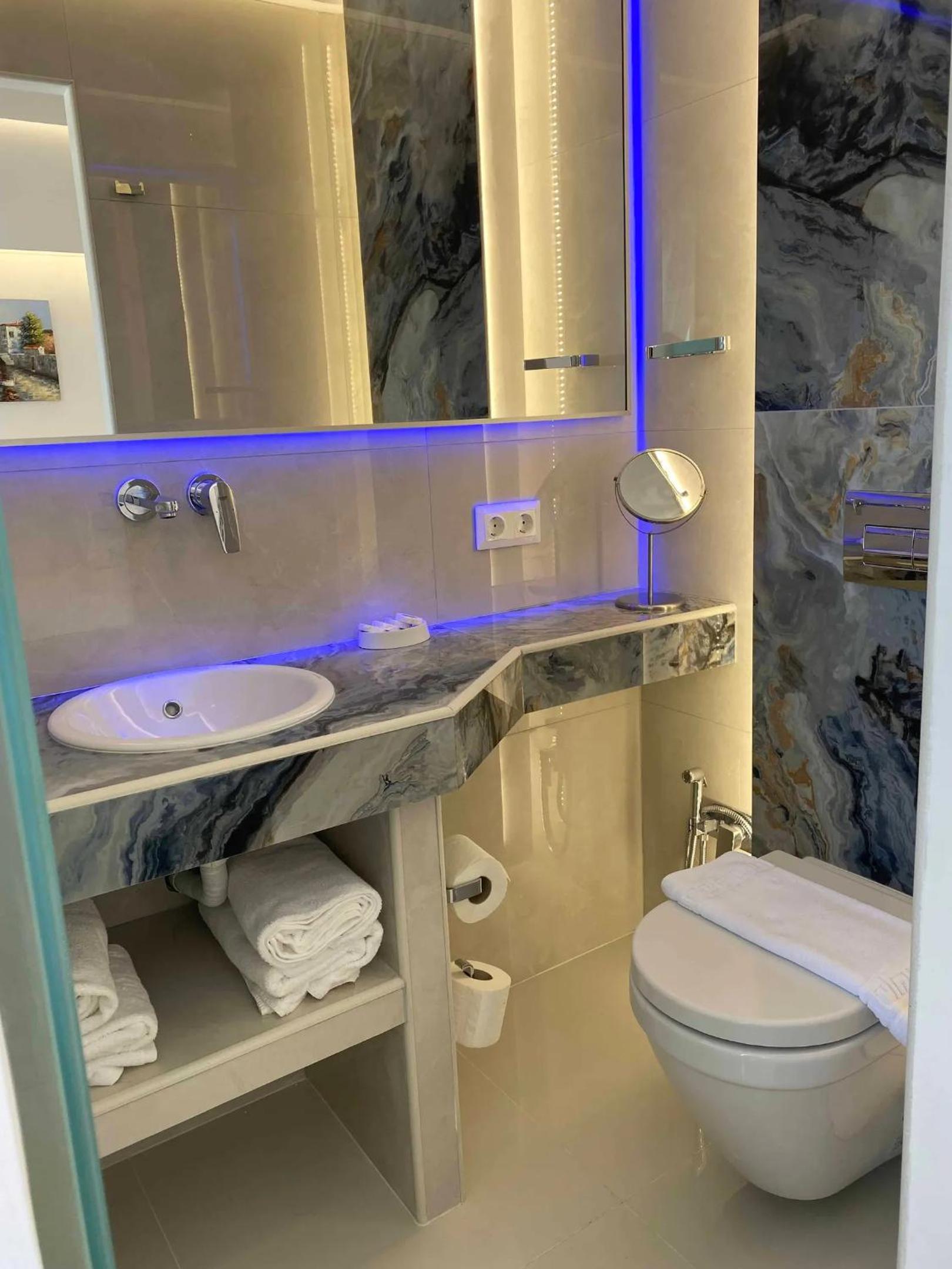 Double Room with Sea View photo 2