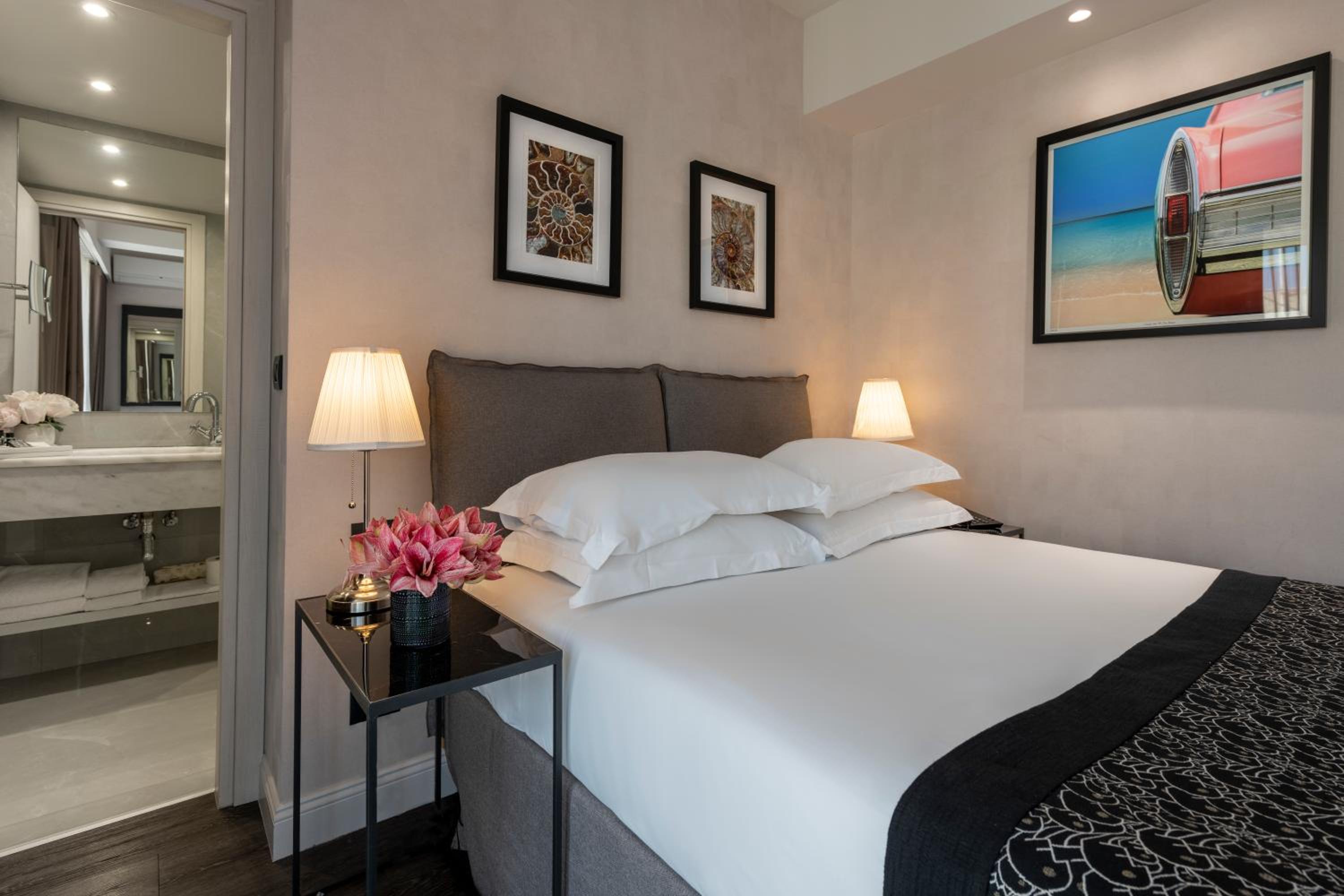 Classic Double or Twin Room photo 3