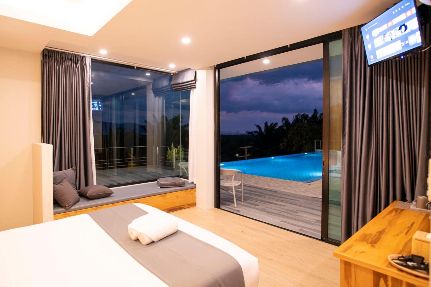 Deluxe Double Room with Sea View - Photo 2
