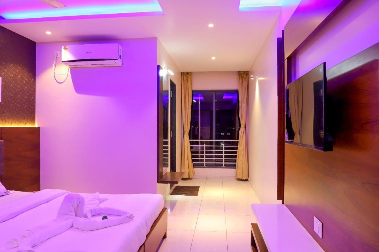 Deluxe Room - Photo 3