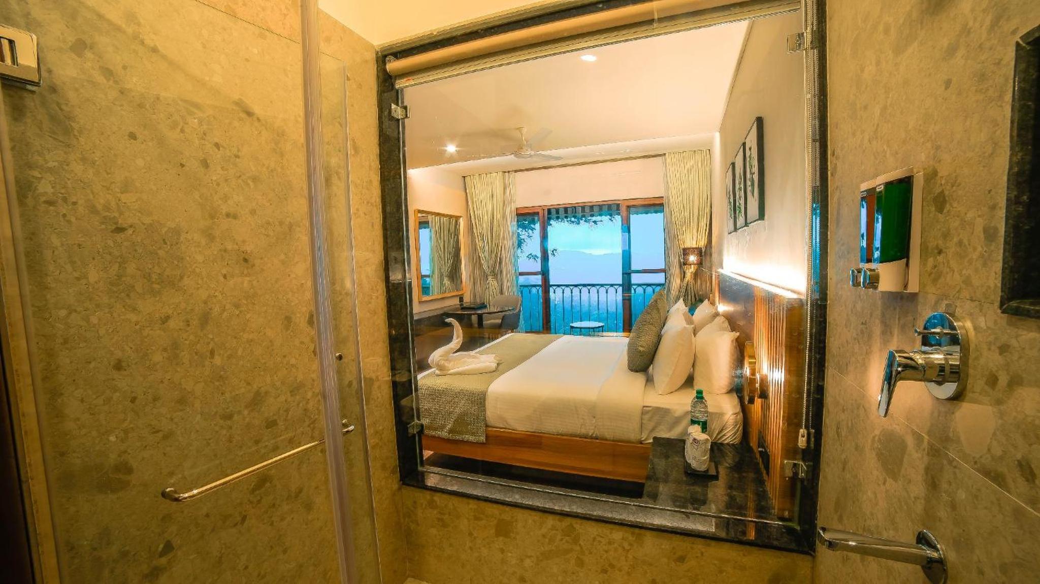 Deluxe Room - Photo 6