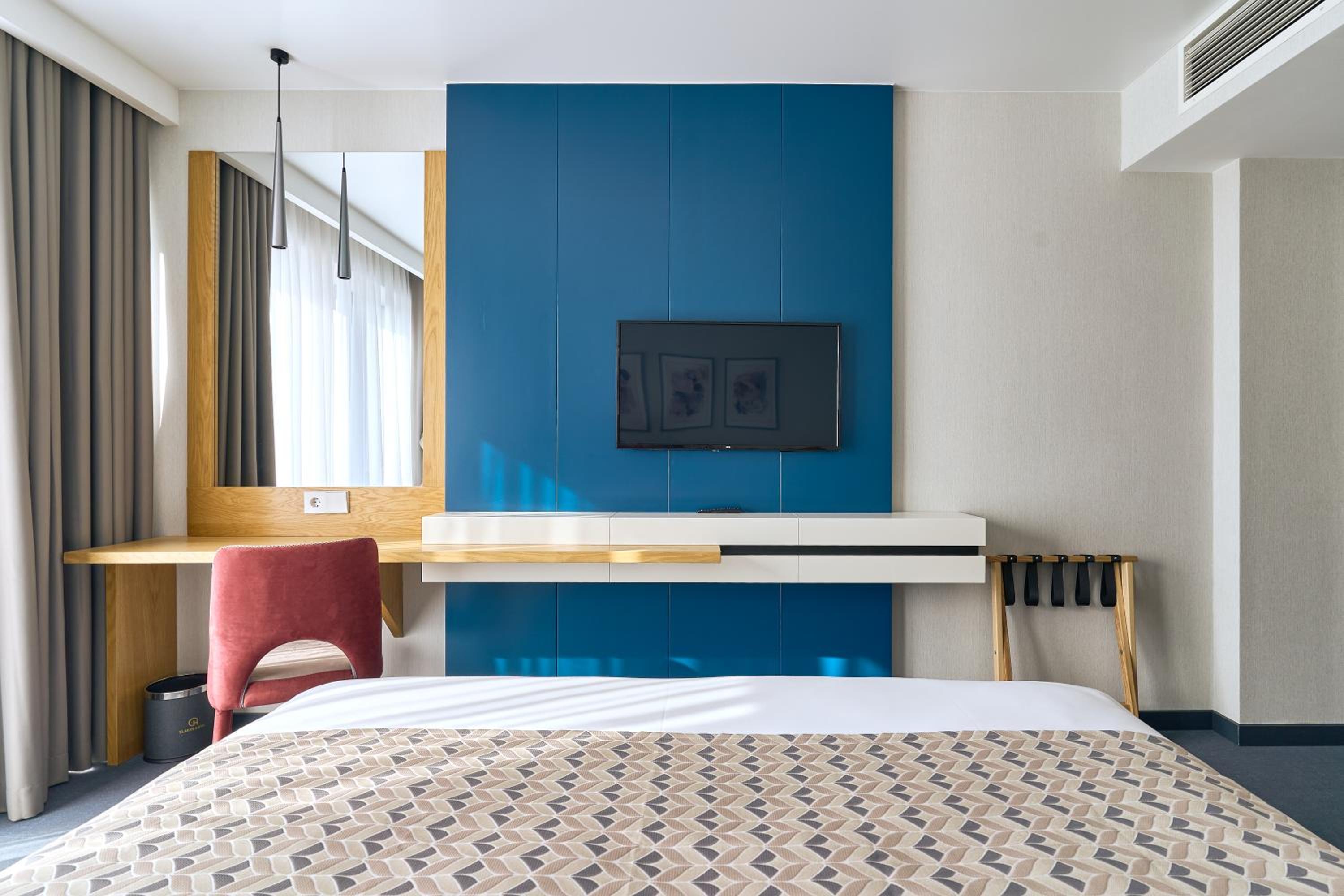 Standard Double or Twin Room - Photo 3