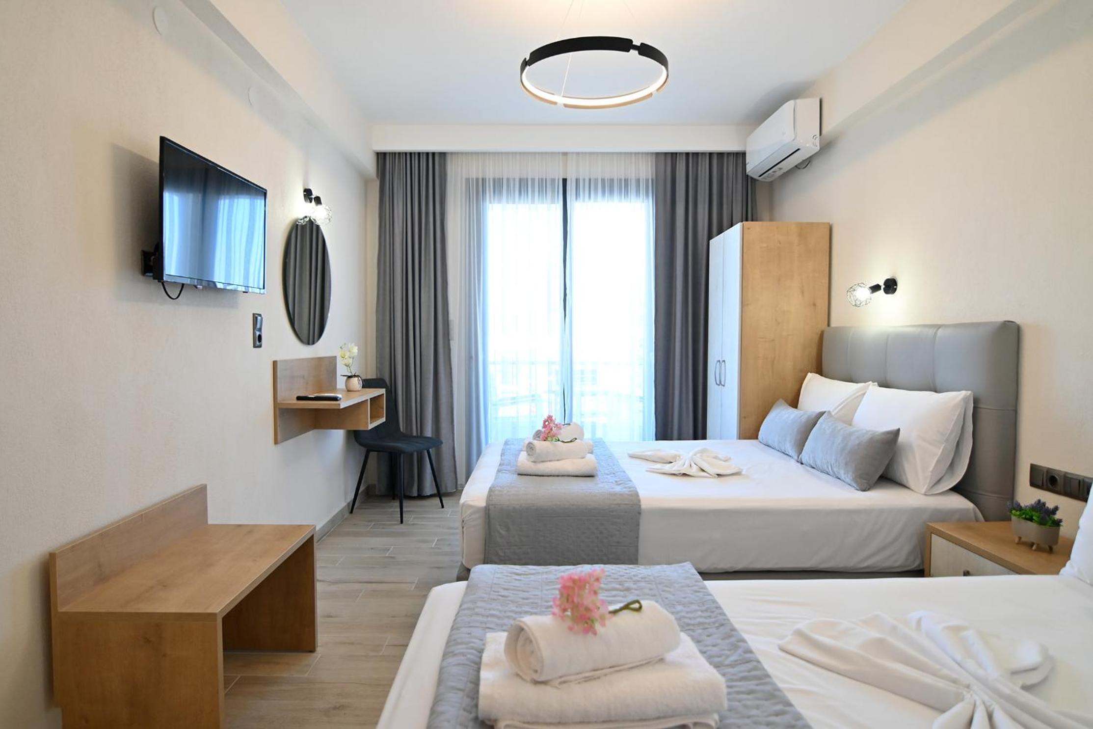 Deluxe Suite photo 2