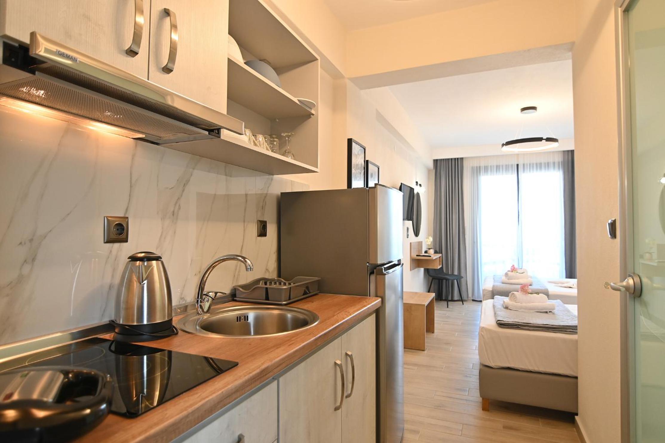 Deluxe Suite with Sea View photo 3