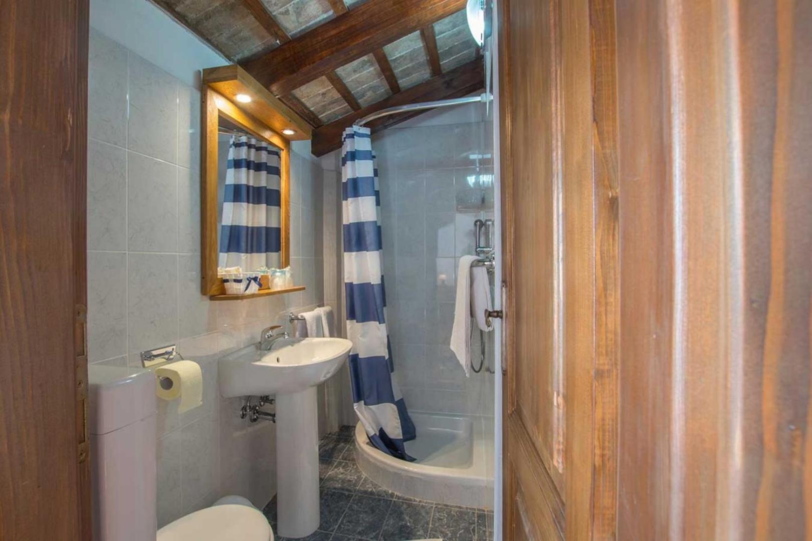 Villa With Private Pool photo 2