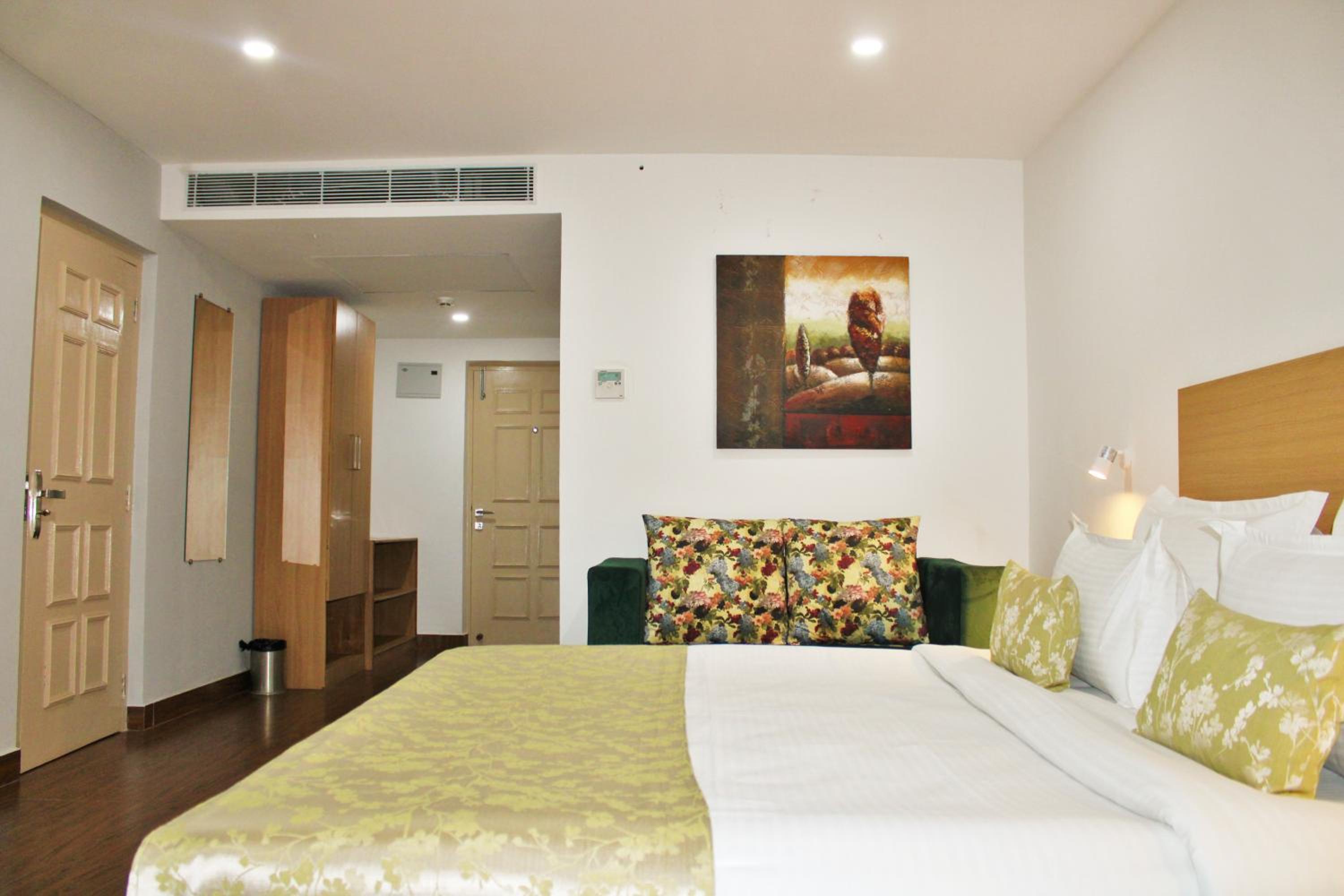 Double Room - Photo 3
