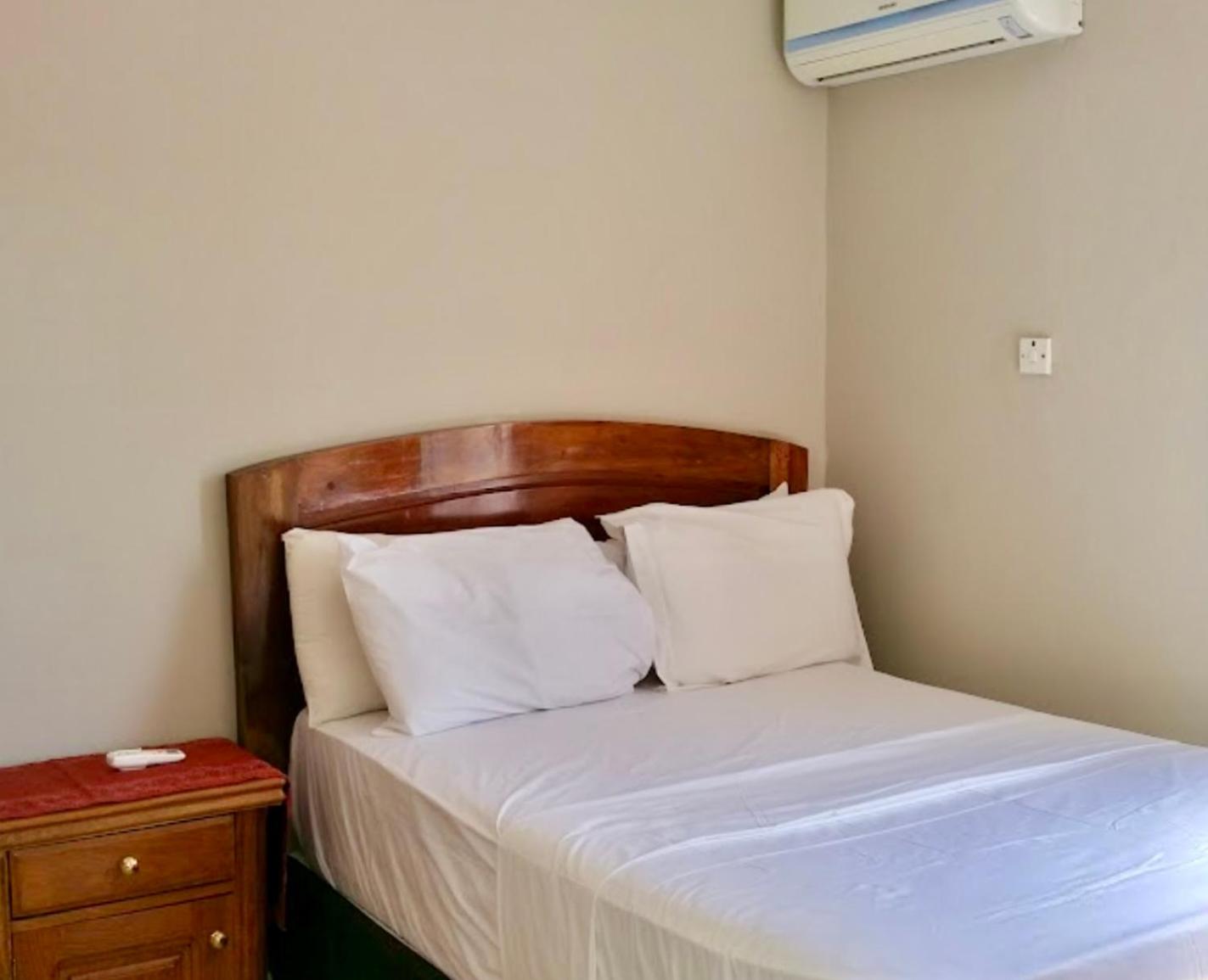 Studio Apartment photo 1