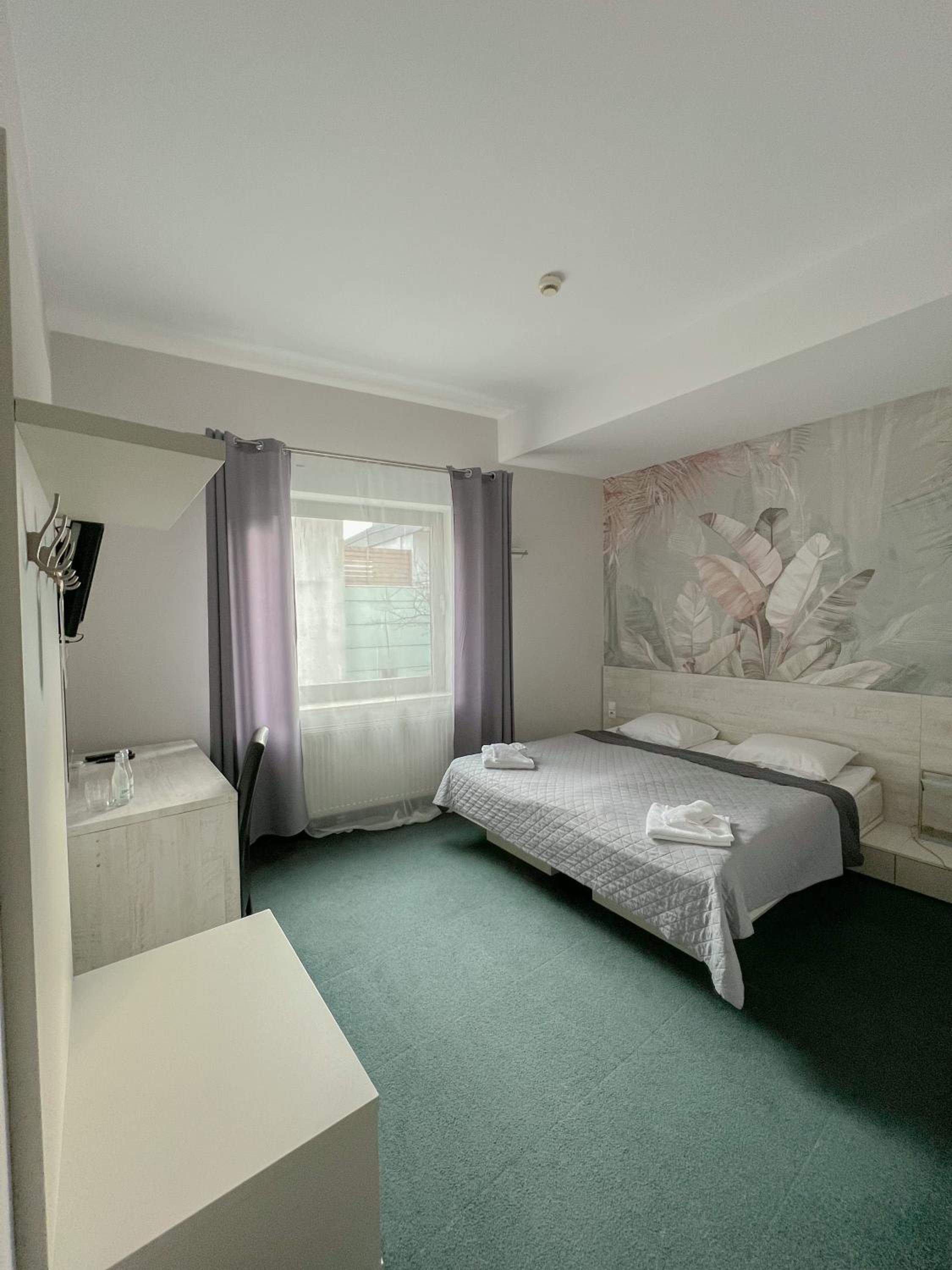Double or Twin Room - Photo 1