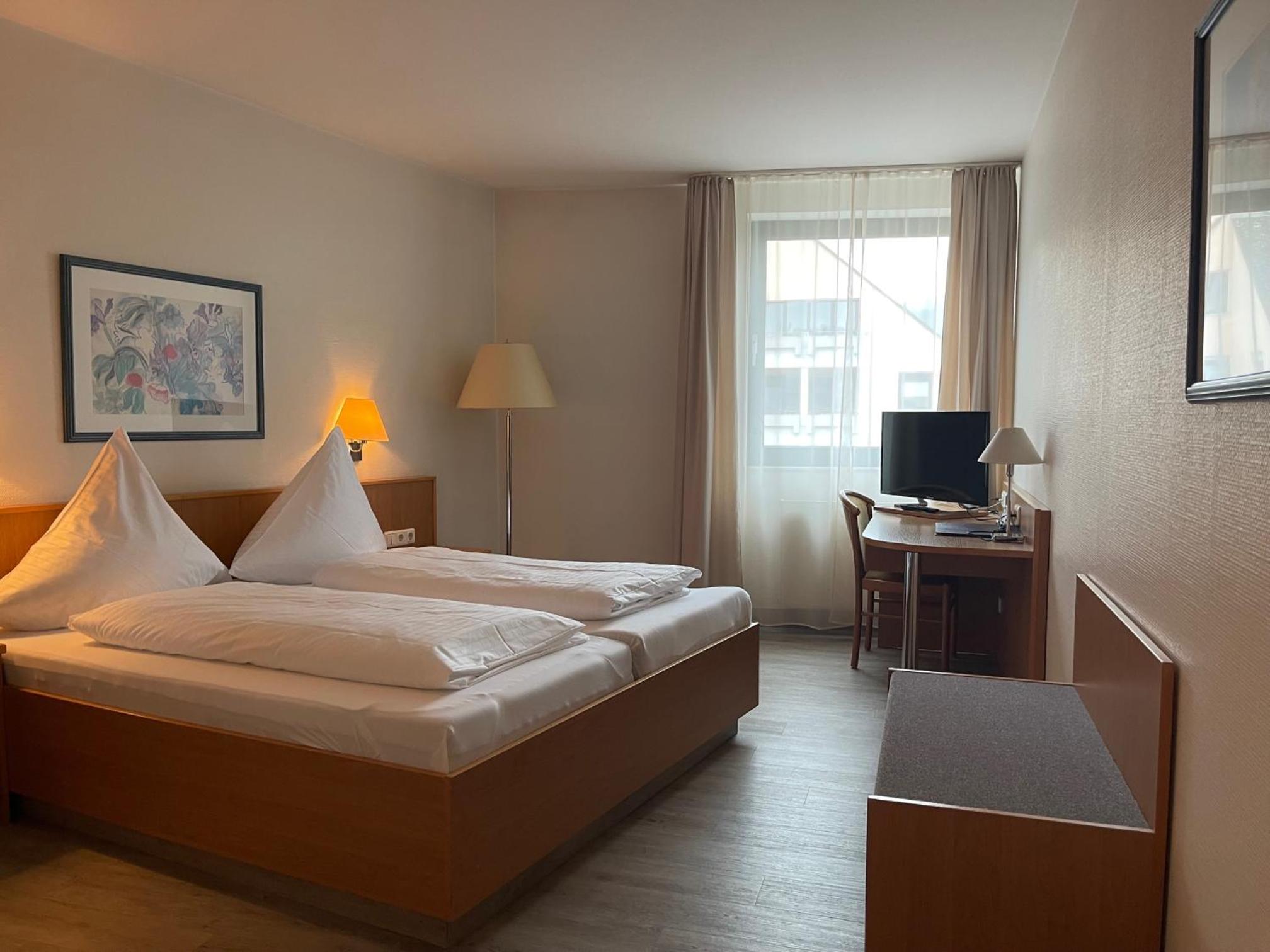 Double Room - Photo 2