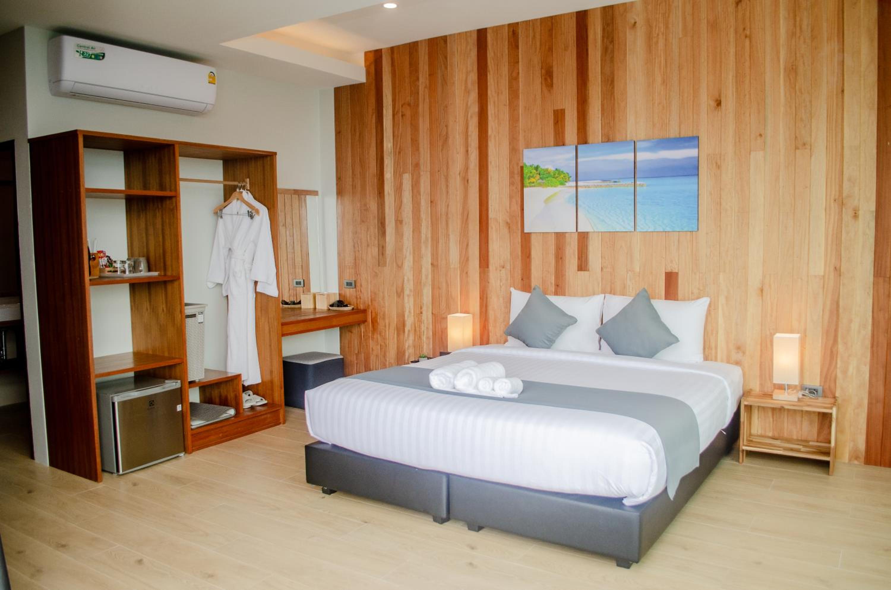 Double Room with Sea View - Photo 21