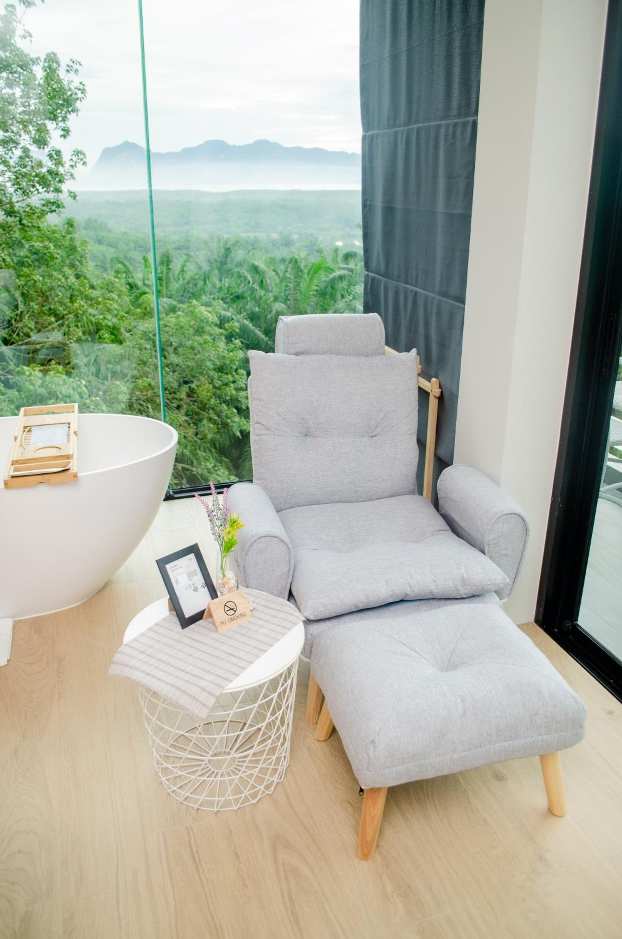 Double Room with Sea View - Photo 3