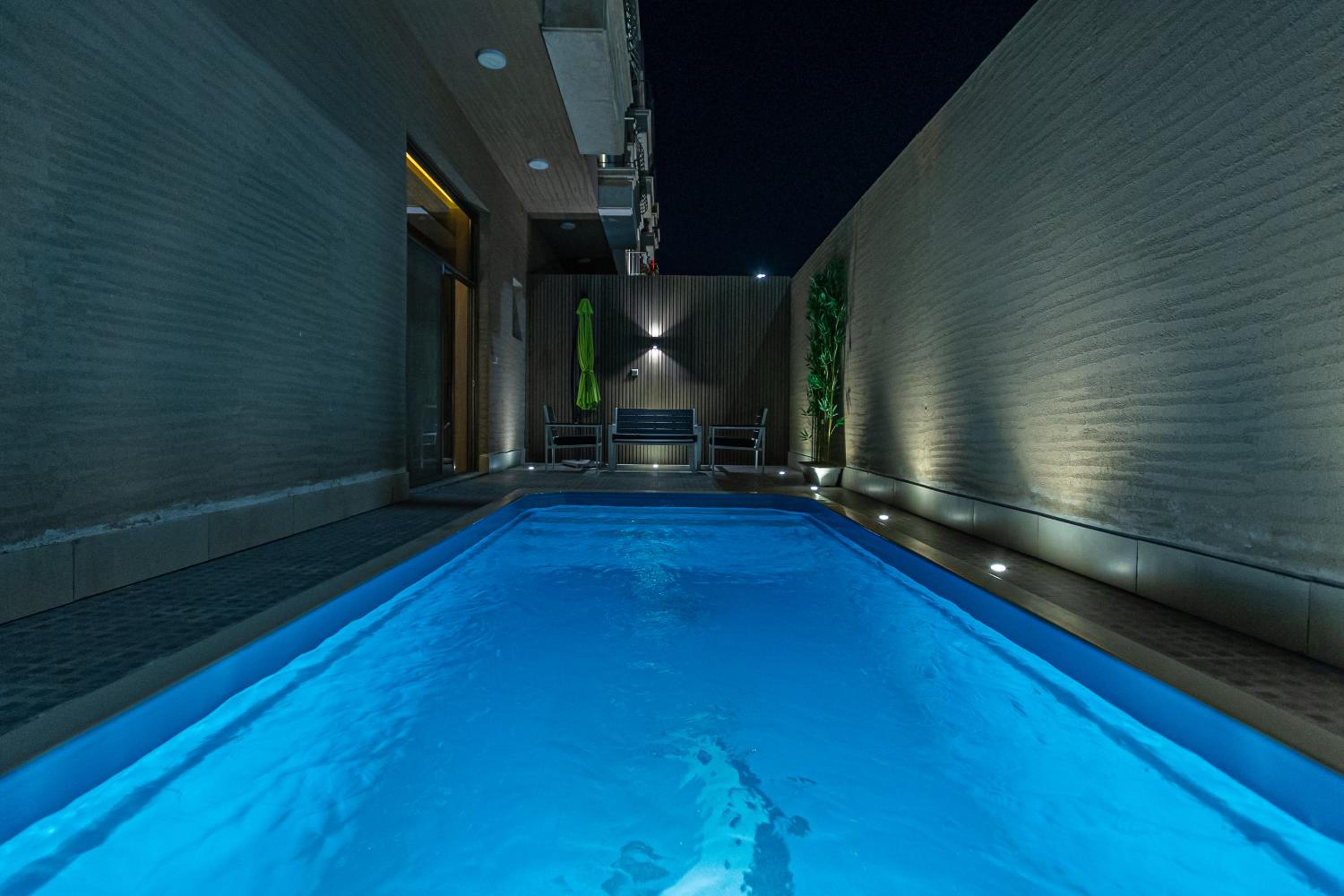 Suite With Private Pool