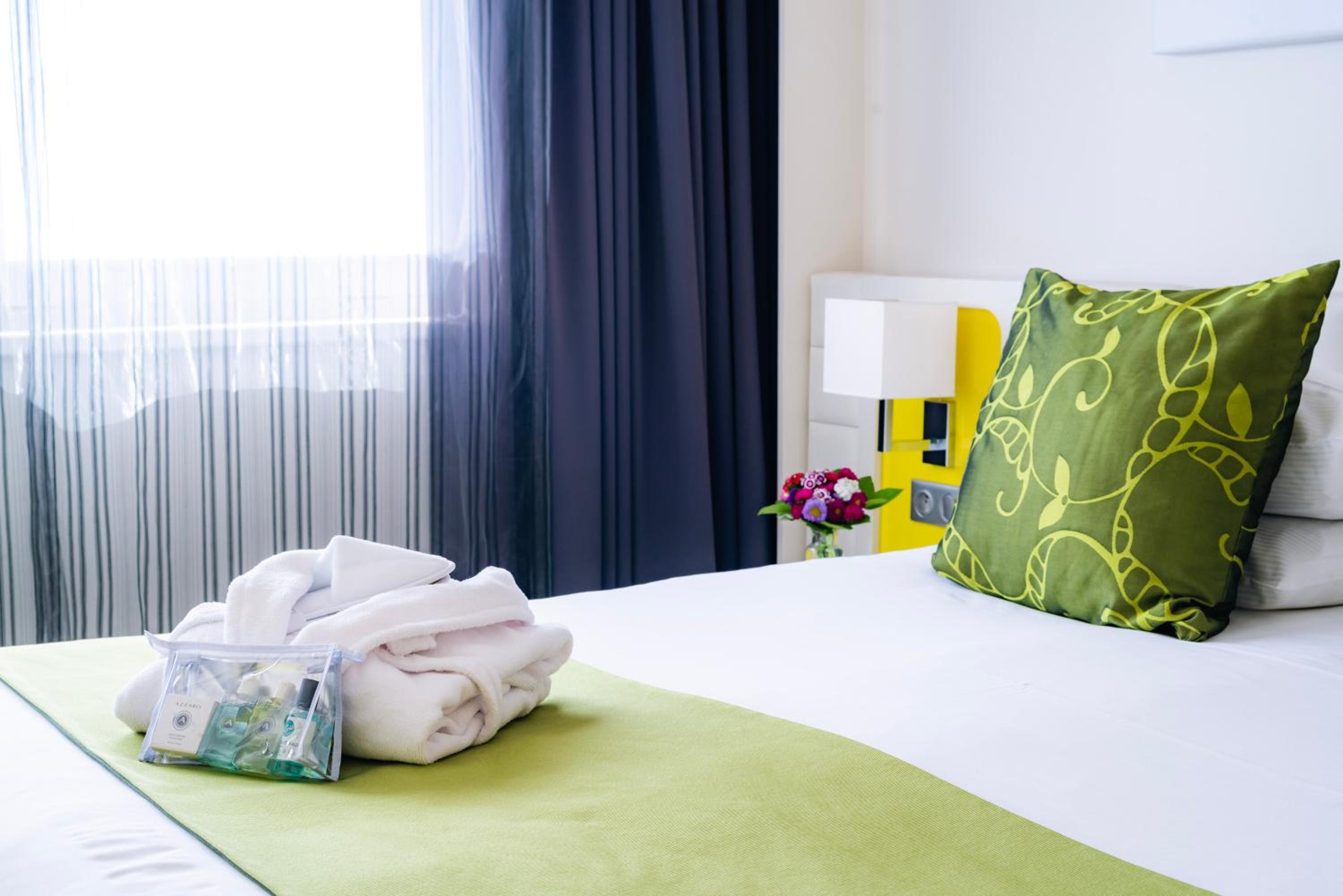 Superior King Room - Photo 4