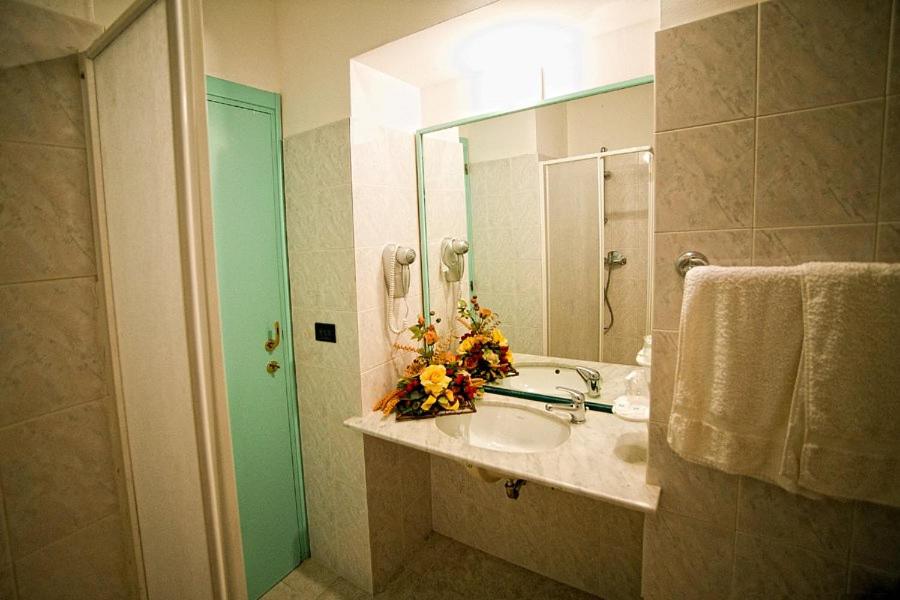 Economy Double Room - Photo 2