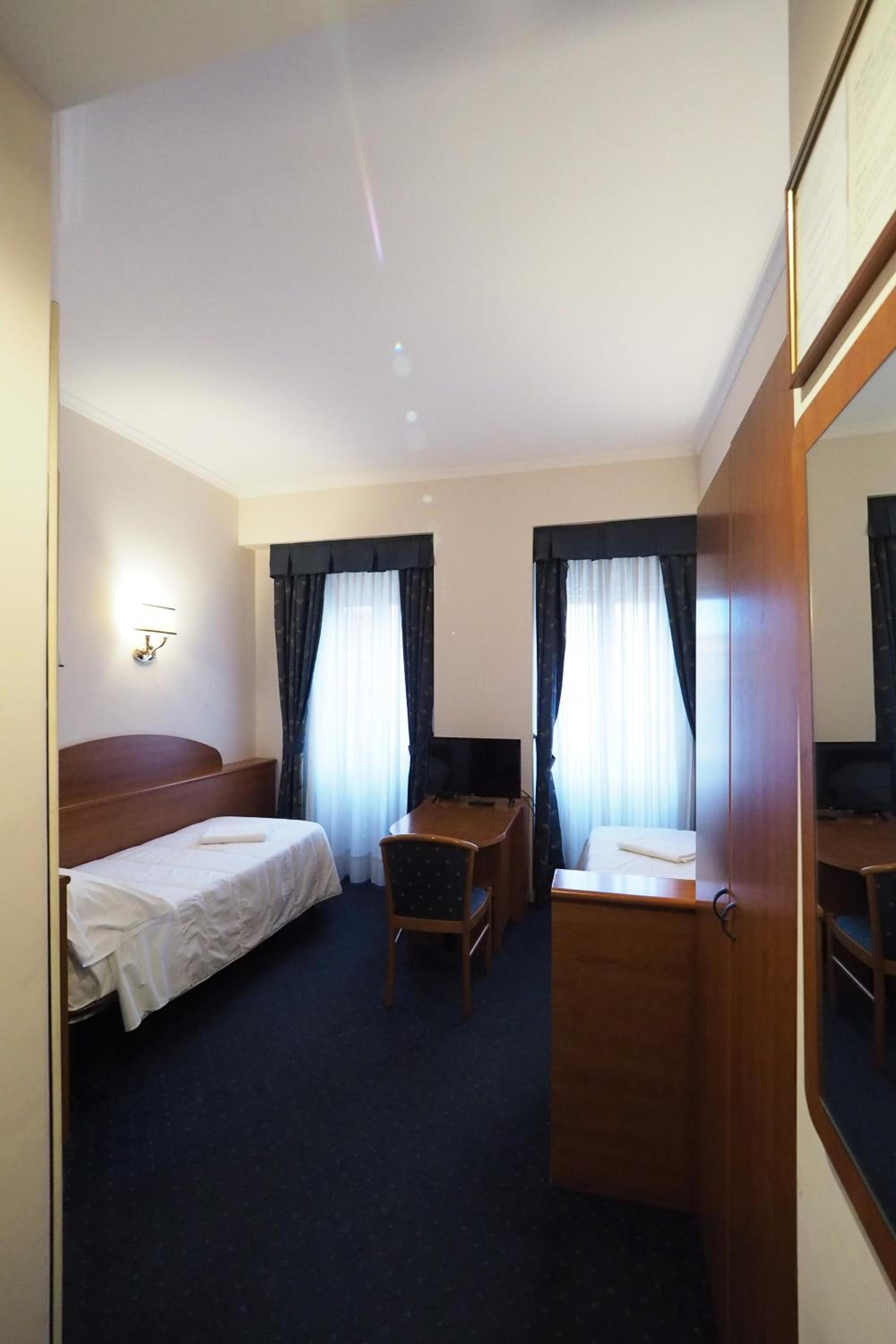 Twin Room photo 1