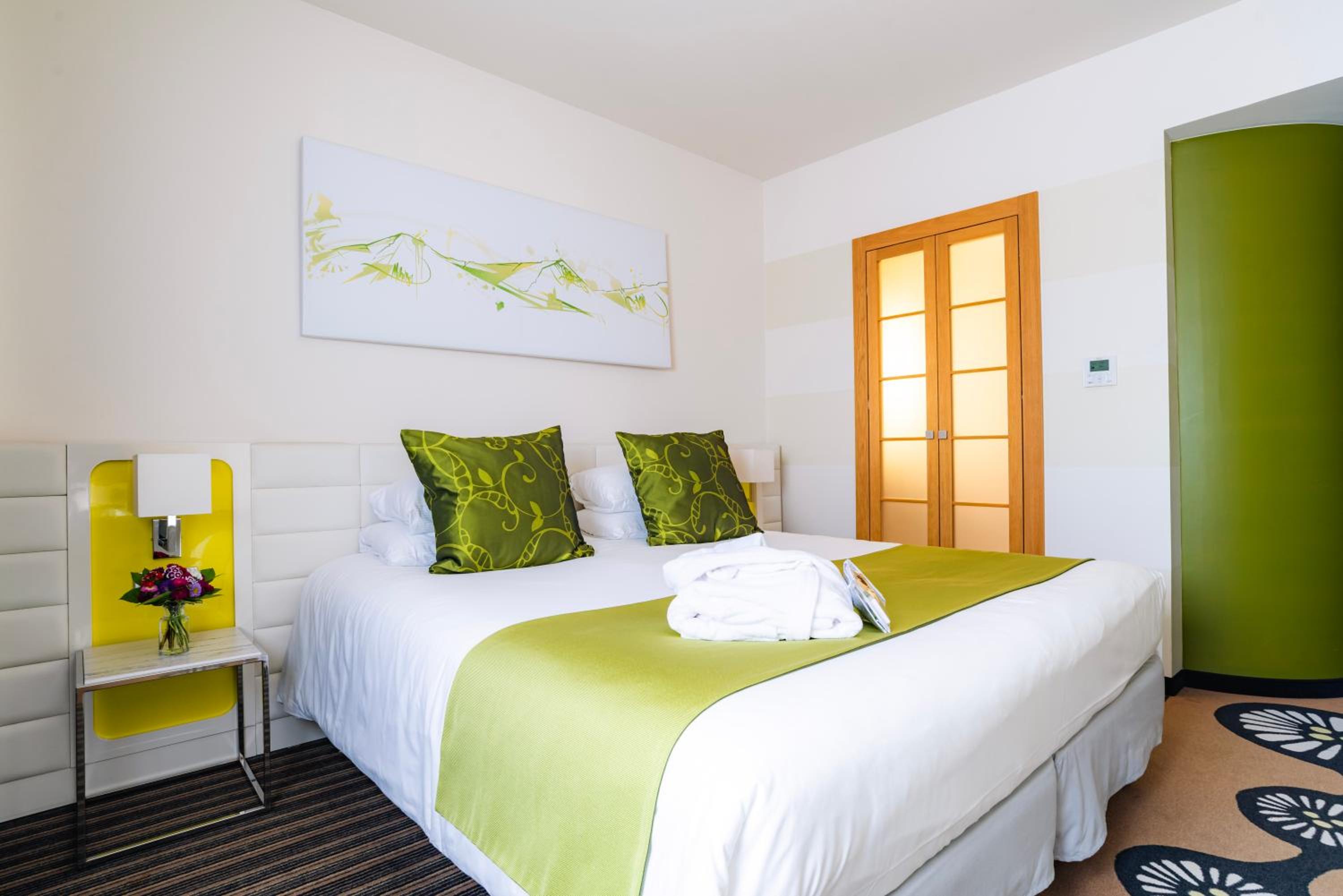 Superior King Room - Photo 1