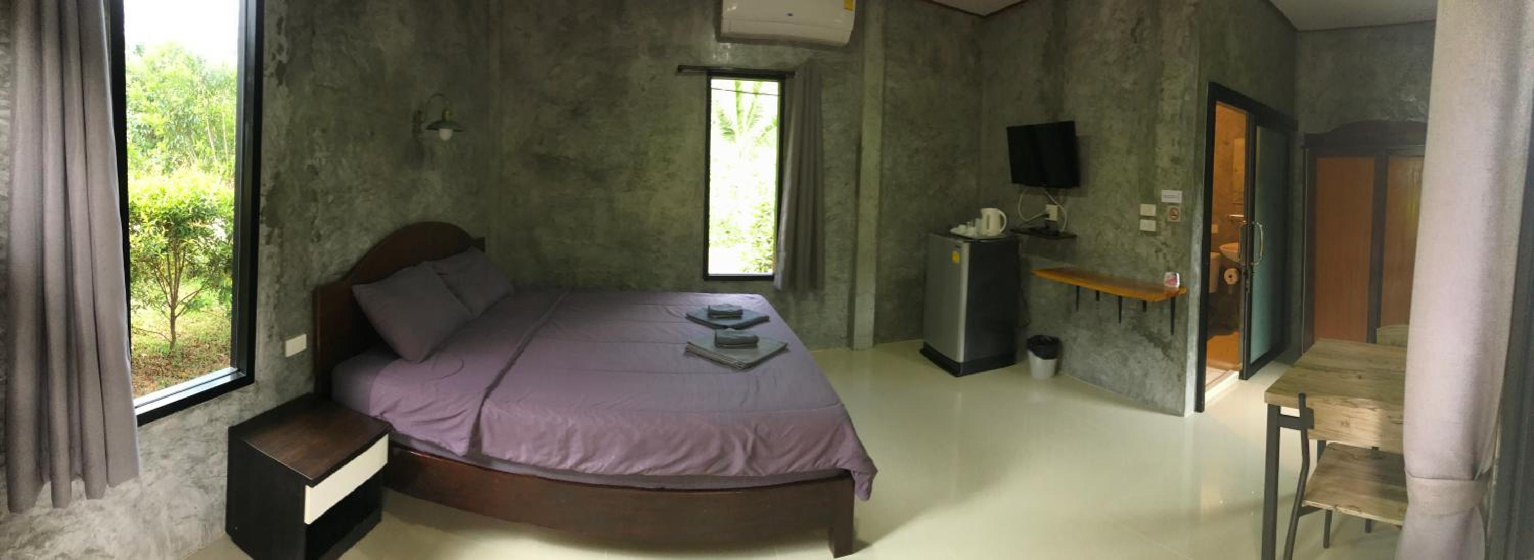Deluxe Bungalow with Garden View - Photo 16