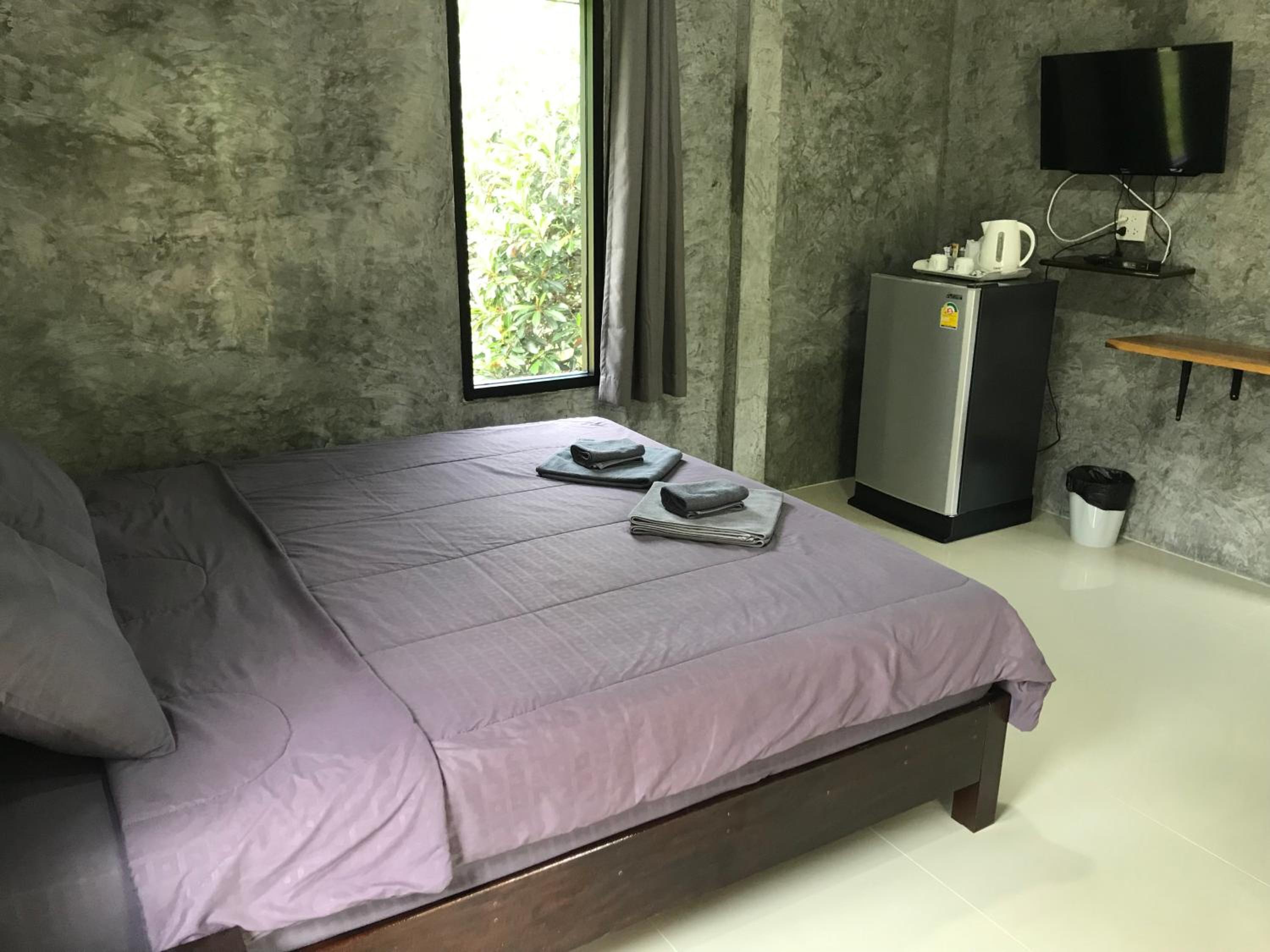 Deluxe Bungalow with Garden View - Photo 15