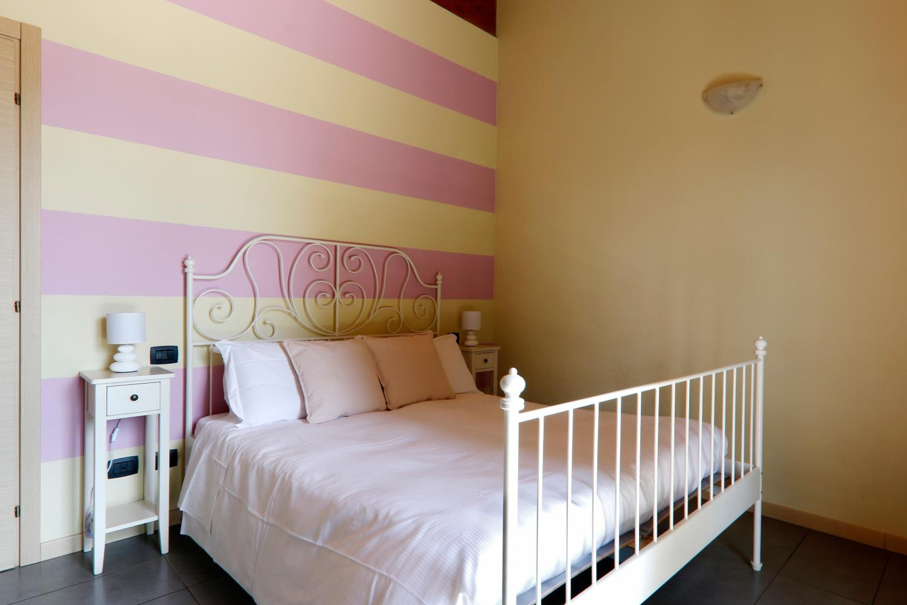 Double Room with Disability Access and Garden View photo 3