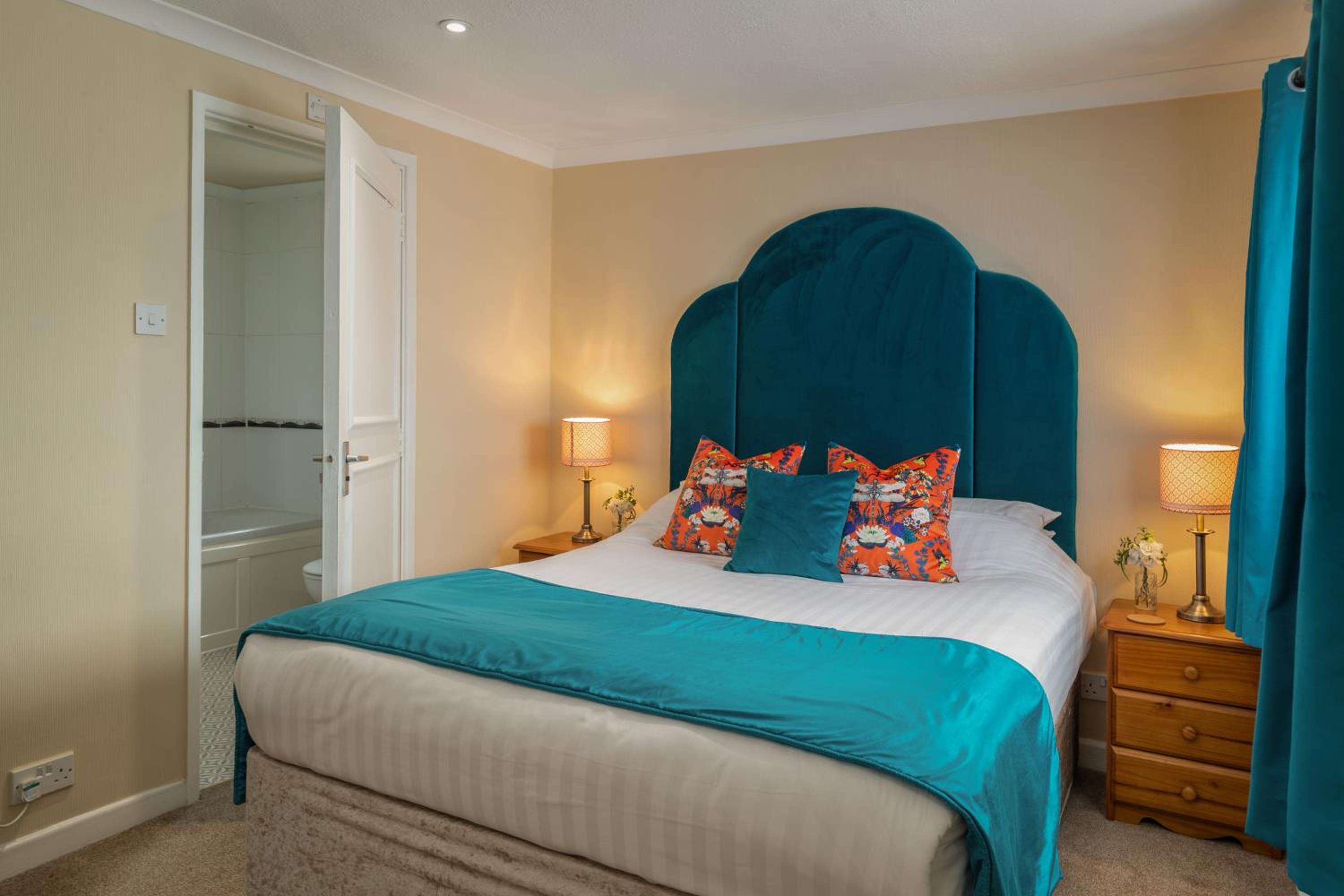 Standard Double Room - Photo 5