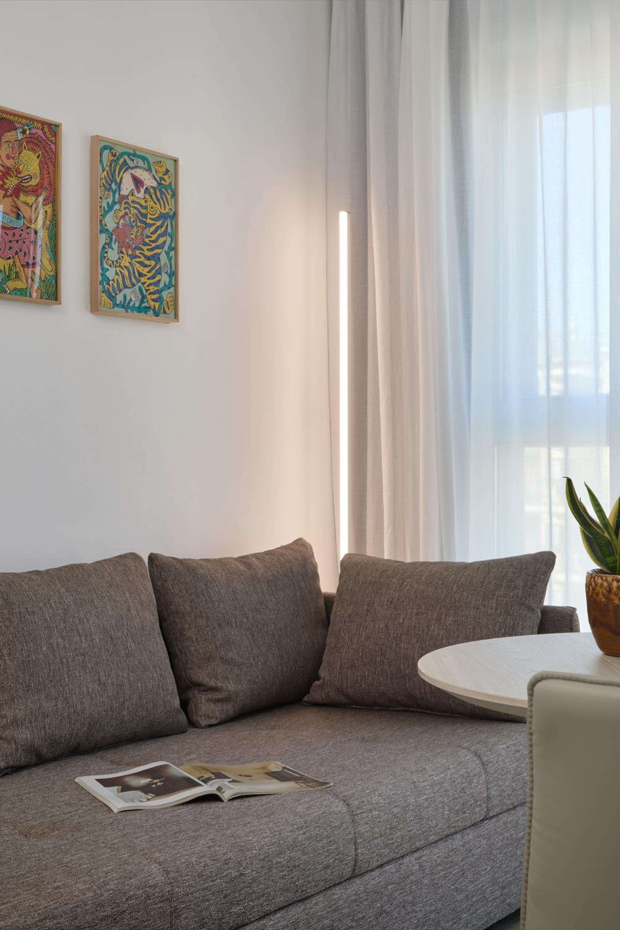 Connecting The Townhouse &amp; The Studio City View