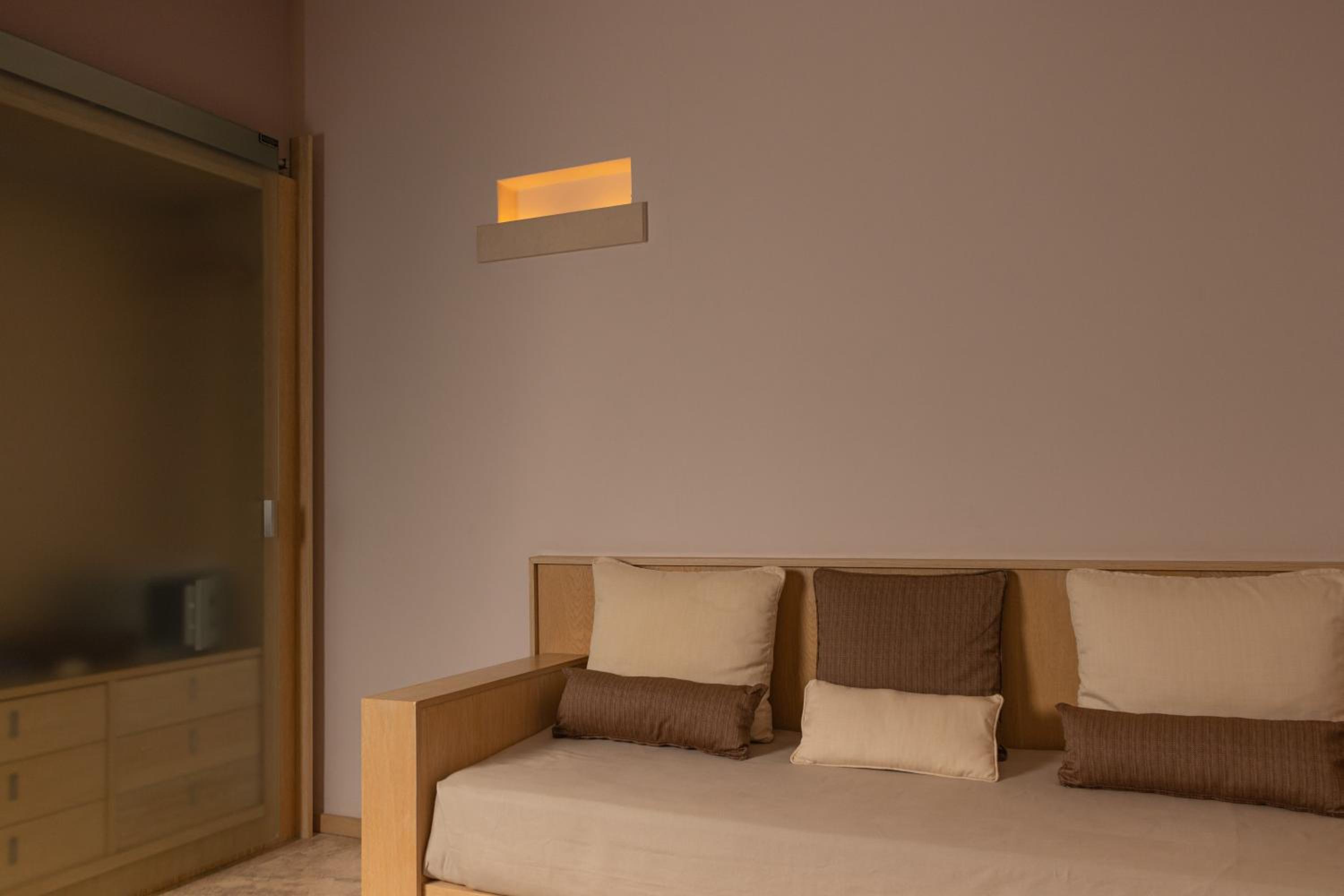 Suite with Hot Tub - Photo 1