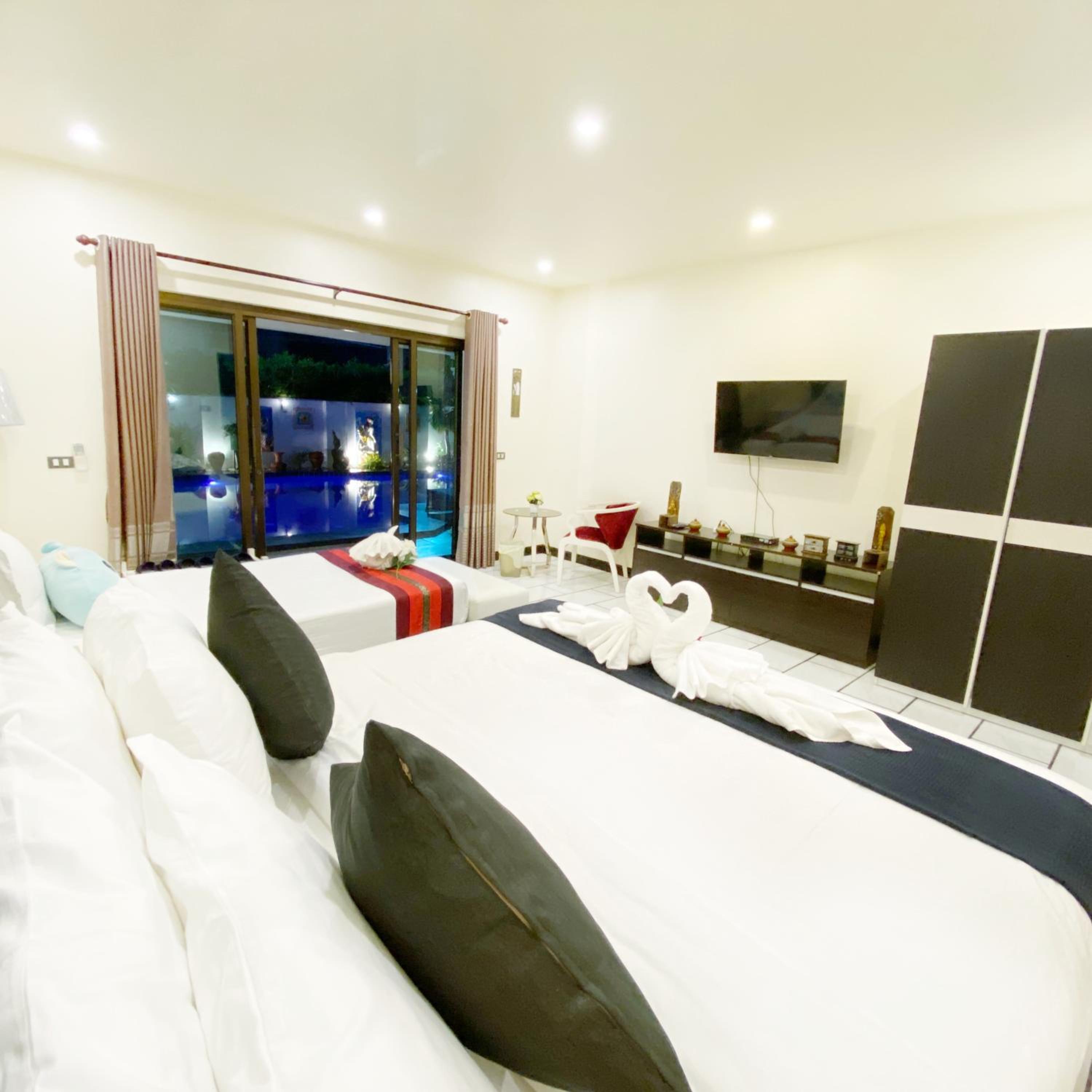 Villa with Garden View - Photo 7