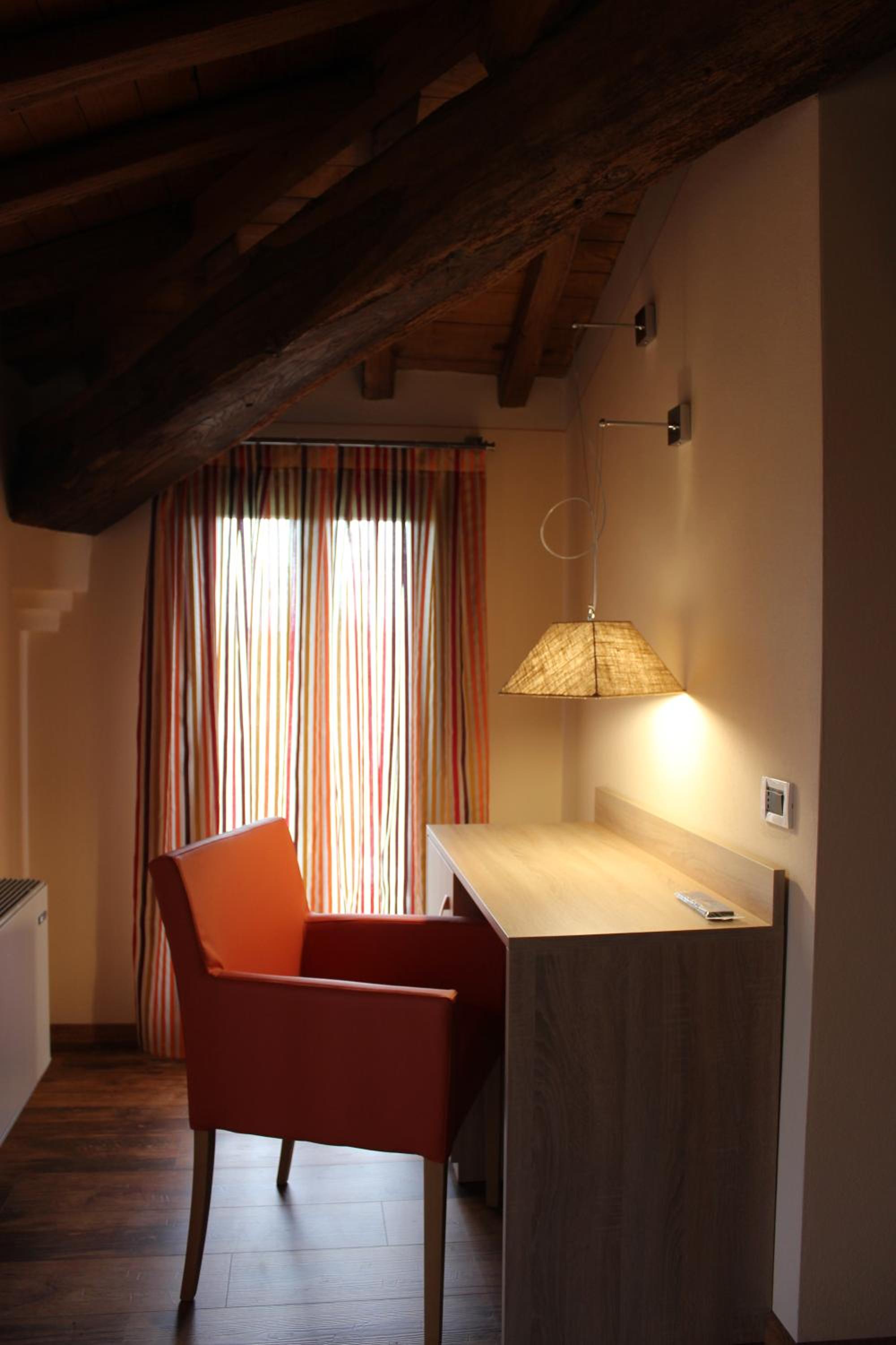 Large Double or Twin Room photo 3