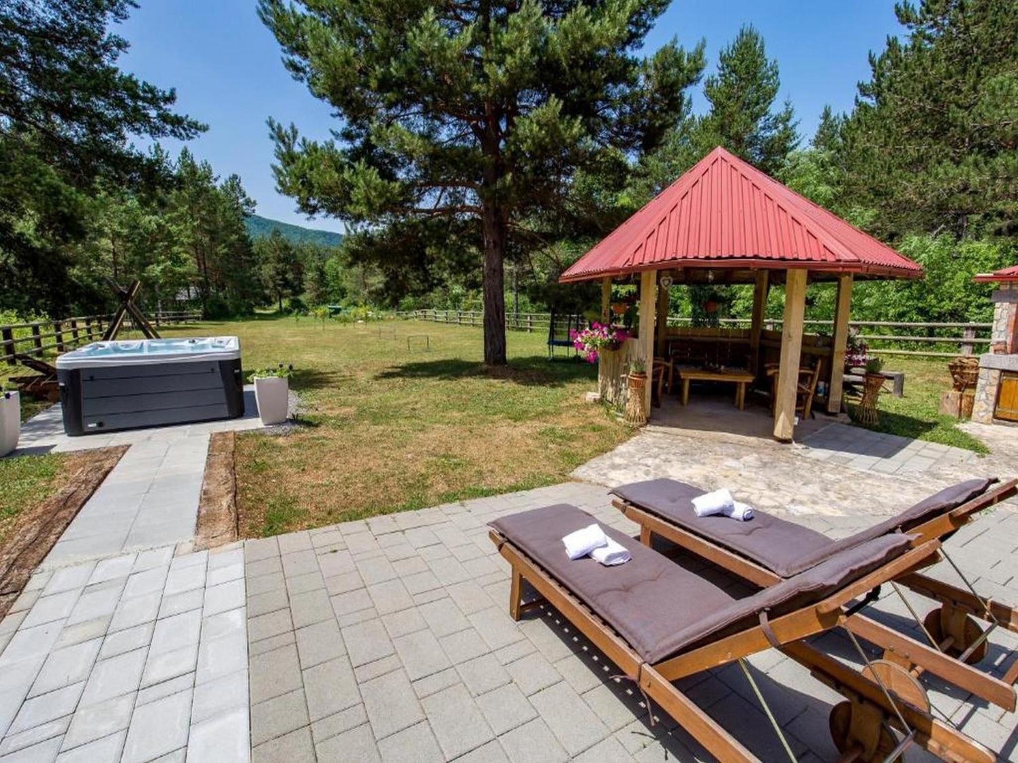 Superior One-Bedroom Apartment with Terrace - Photo 13