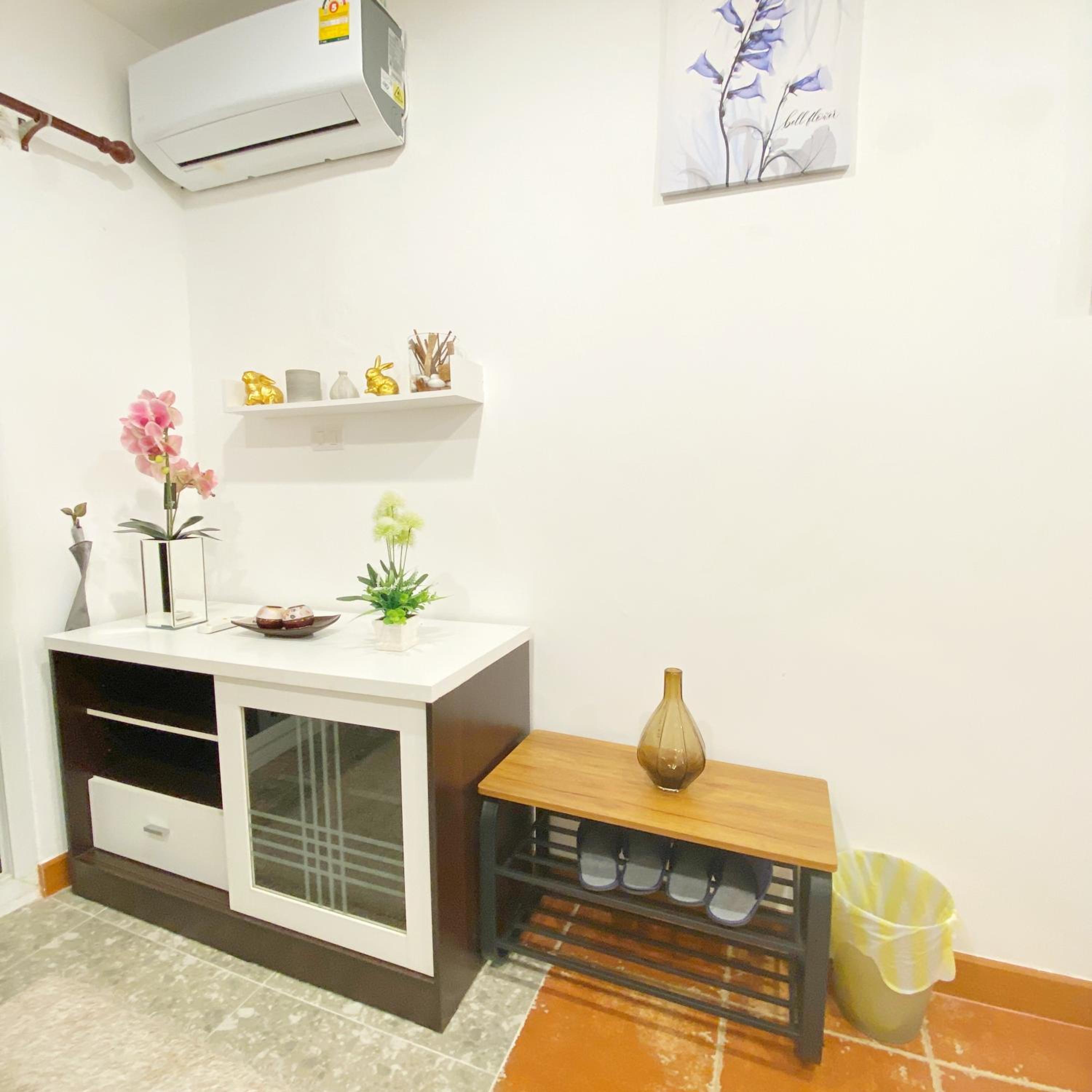 Villa with Garden View - Photo 18